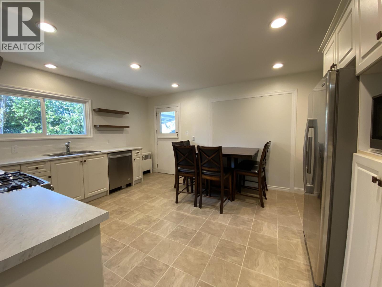 Main House 12085 York Street, Maple Ridge, BC - Indoor