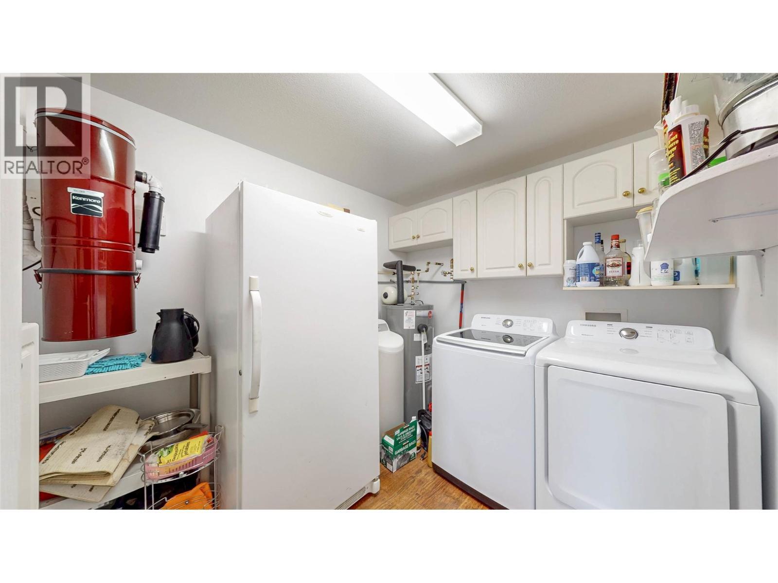 6805 Cottonwood Drive Unit# 206, Osoyoos, BC - Indoor Photo Showing Laundry Room