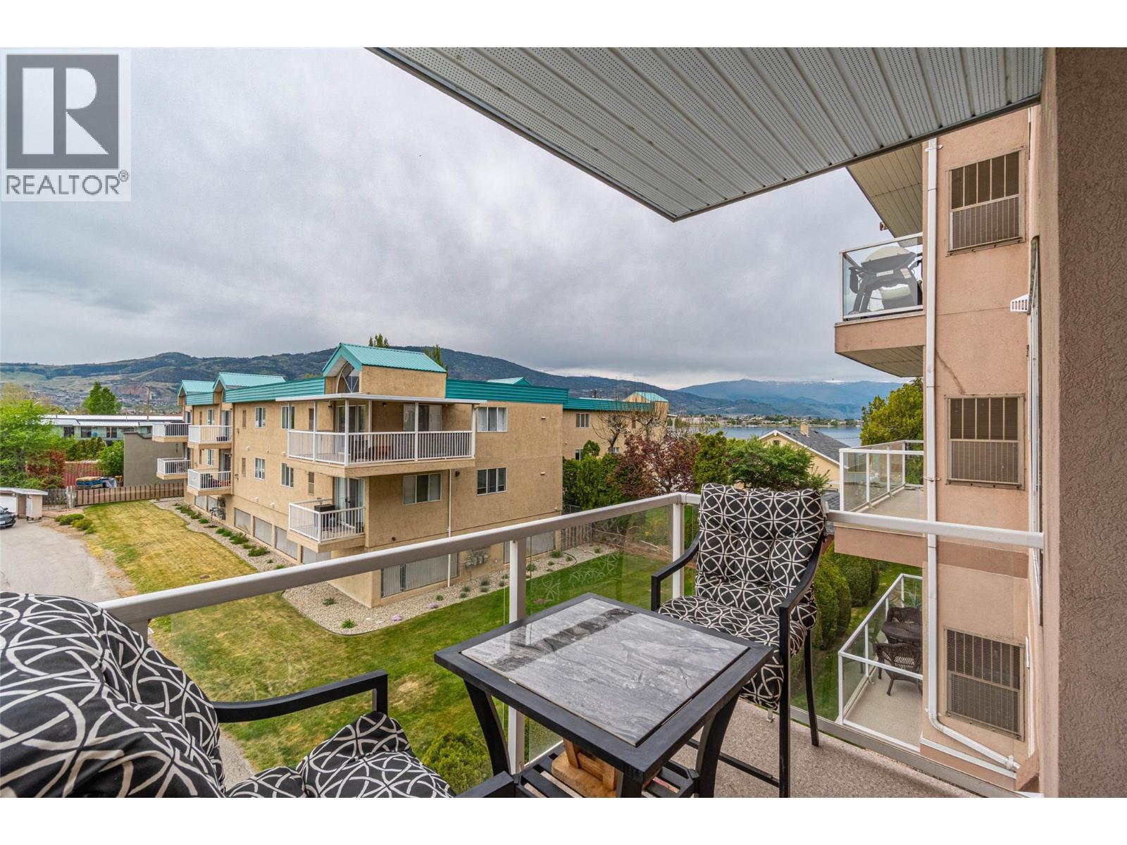 6805 Cottonwood Drive Unit# 206, Osoyoos, BC - Outdoor With Balcony With Exterior