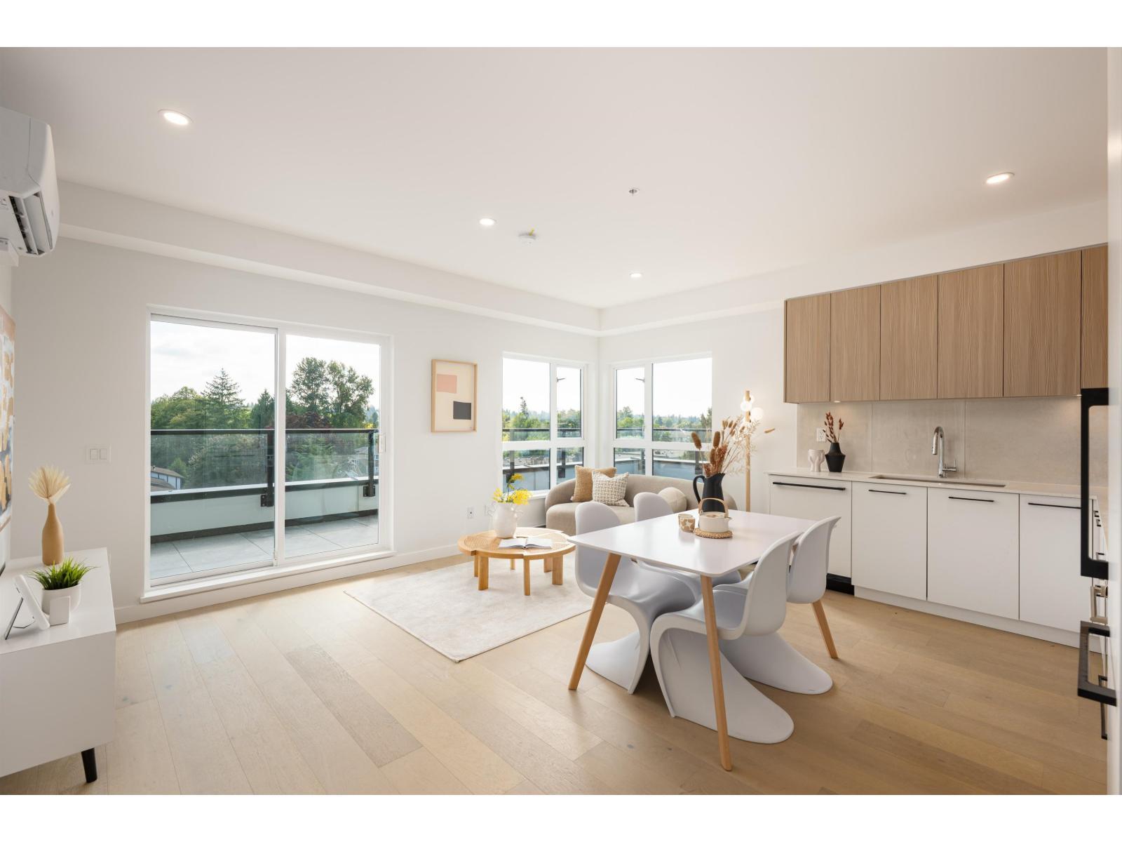 502 5398 207 Street, Langley, BC - Indoor