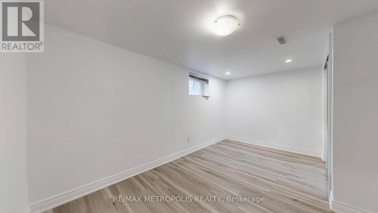 Bsmt - 14 Furlong Court, Toronto, ON - Indoor Photo Showing Other Room