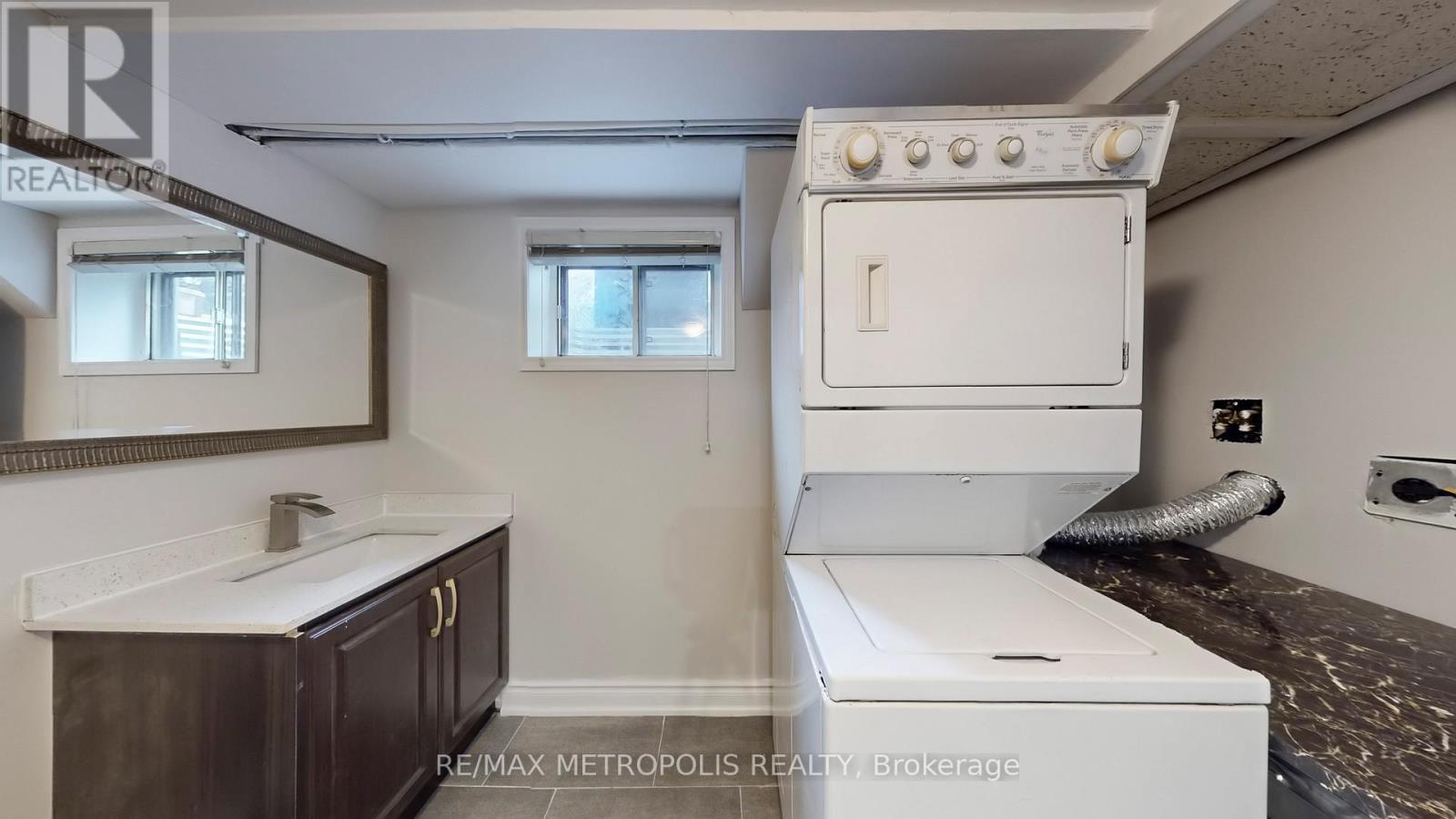 Bsmt - 14 Furlong Court, Toronto, ON - Indoor Photo Showing Laundry Room