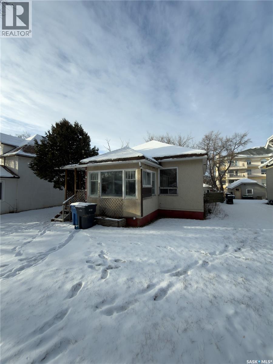 1131 104Th Street, North Battleford, SK - Outdoor