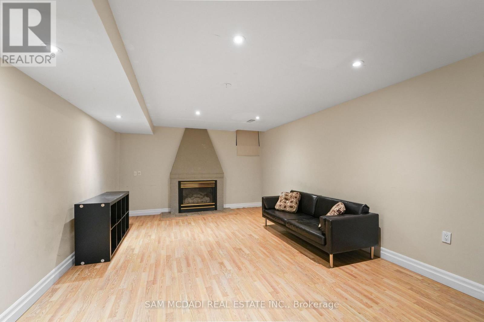 4873 Forest Hill Drive, Mississauga, ON - Indoor With Fireplace