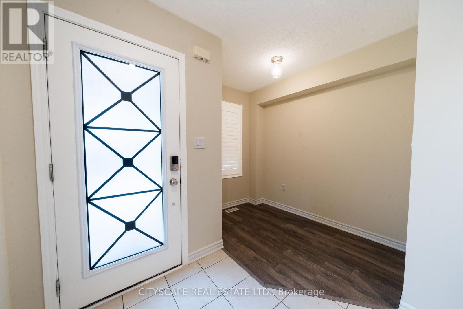 296 Jean Landing, Milton, ON - Indoor Photo Showing Other Room