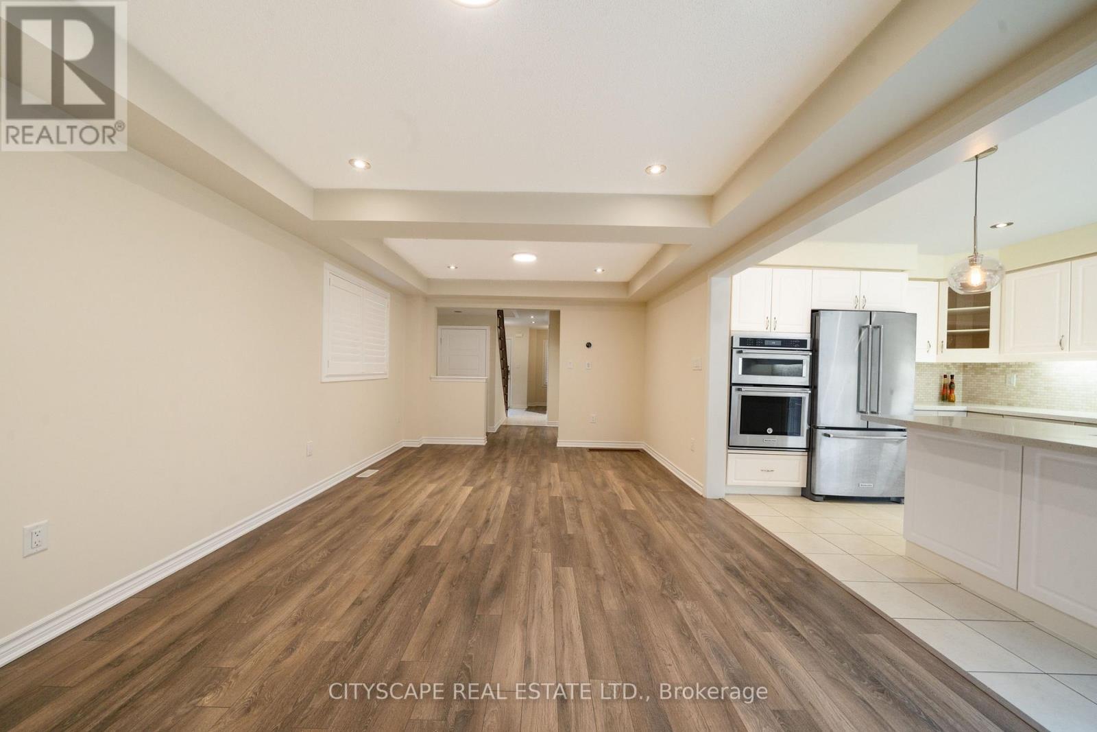 296 Jean Landing, Milton, ON - Indoor Photo Showing Kitchen