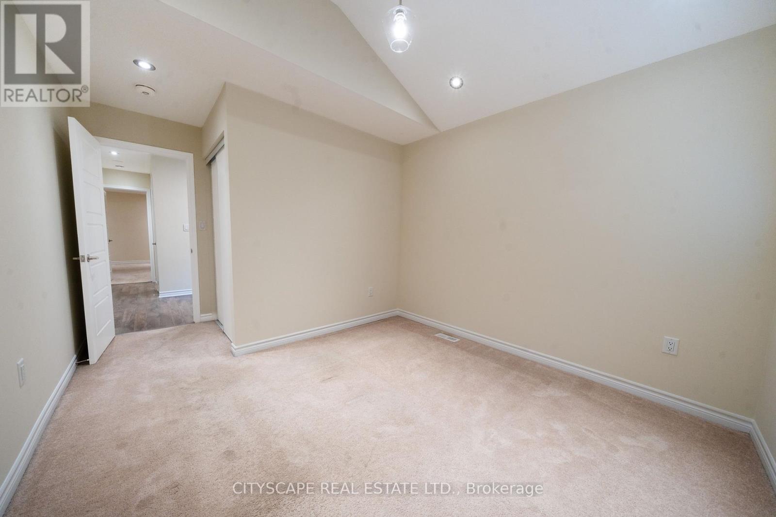 296 Jean Landing, Milton, ON - Indoor Photo Showing Other Room