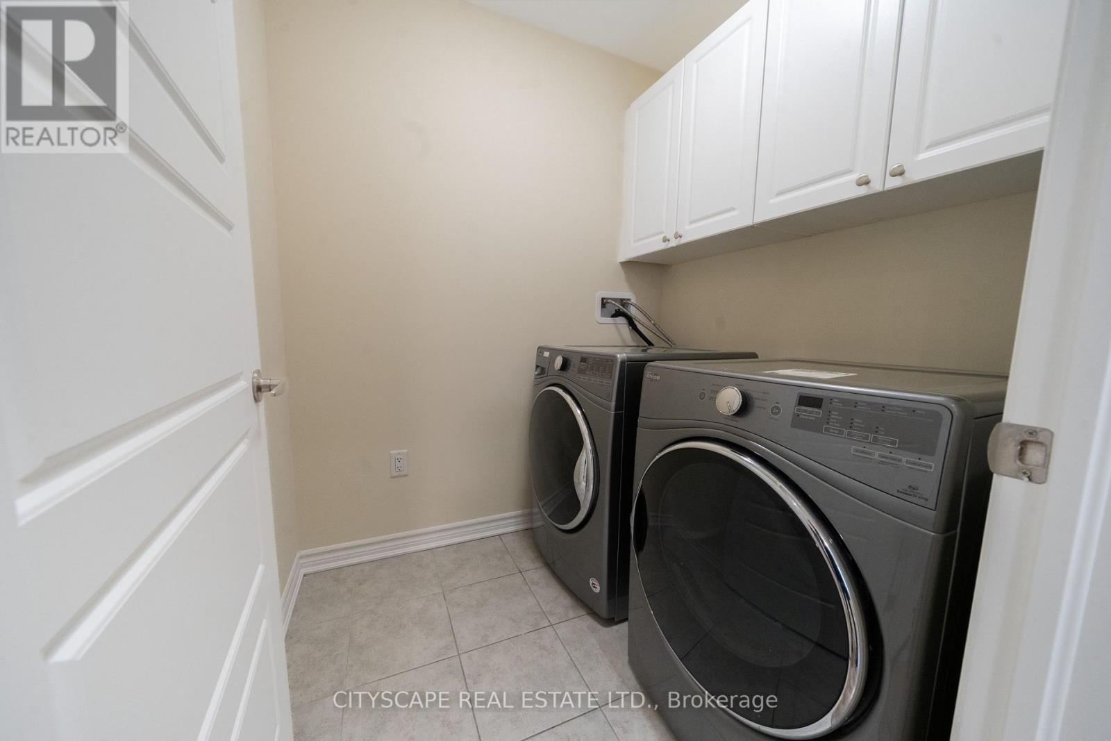 296 Jean Landing, Milton, ON - Indoor Photo Showing Laundry Room