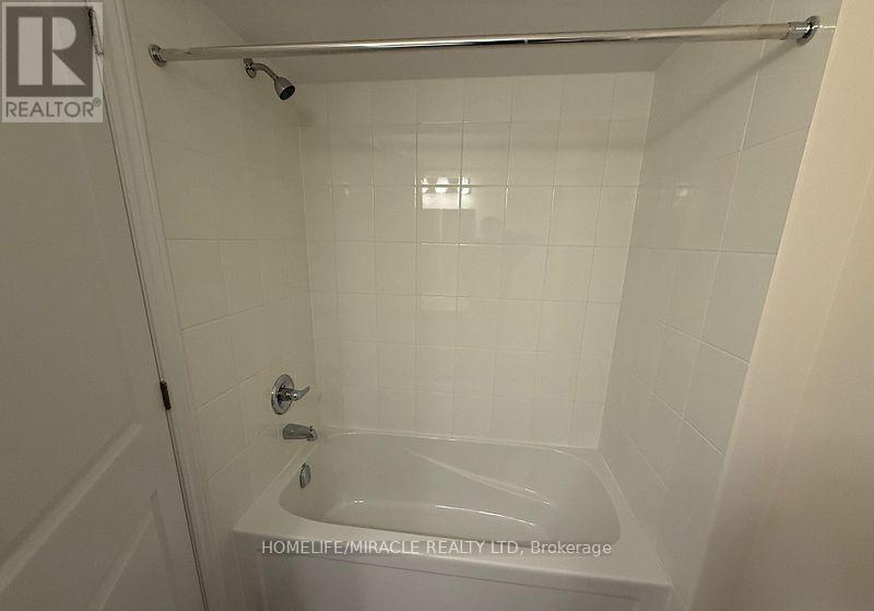 145 Sanders Road, Erin, ON - Indoor Photo Showing Bathroom