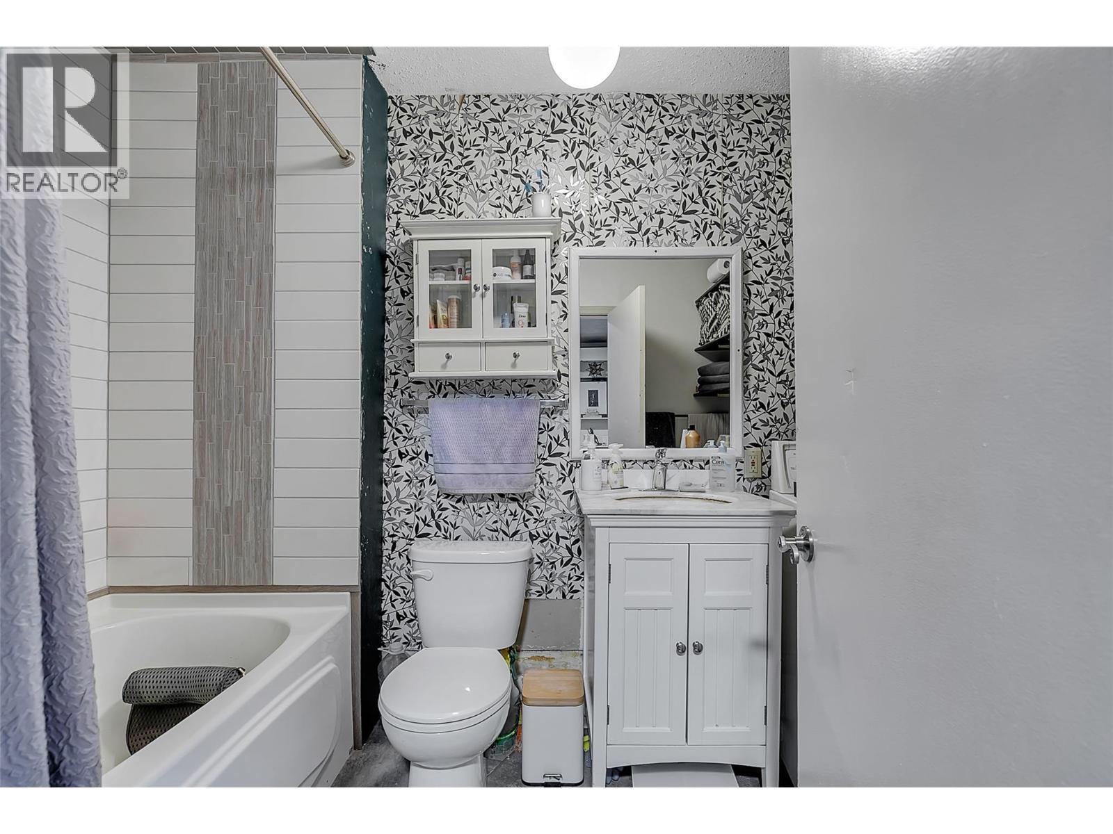 4055 Mcclain Road, Kelowna, BC