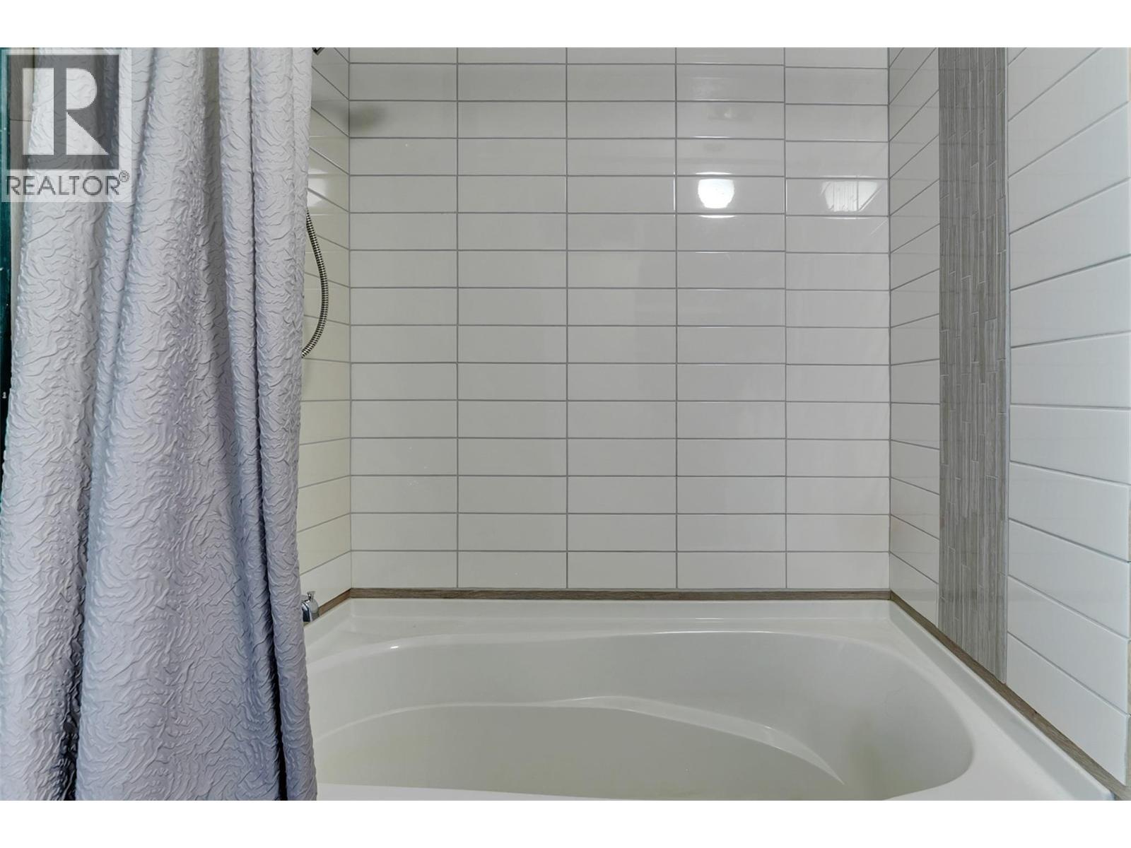 4055 Mcclain Road, Kelowna, BC