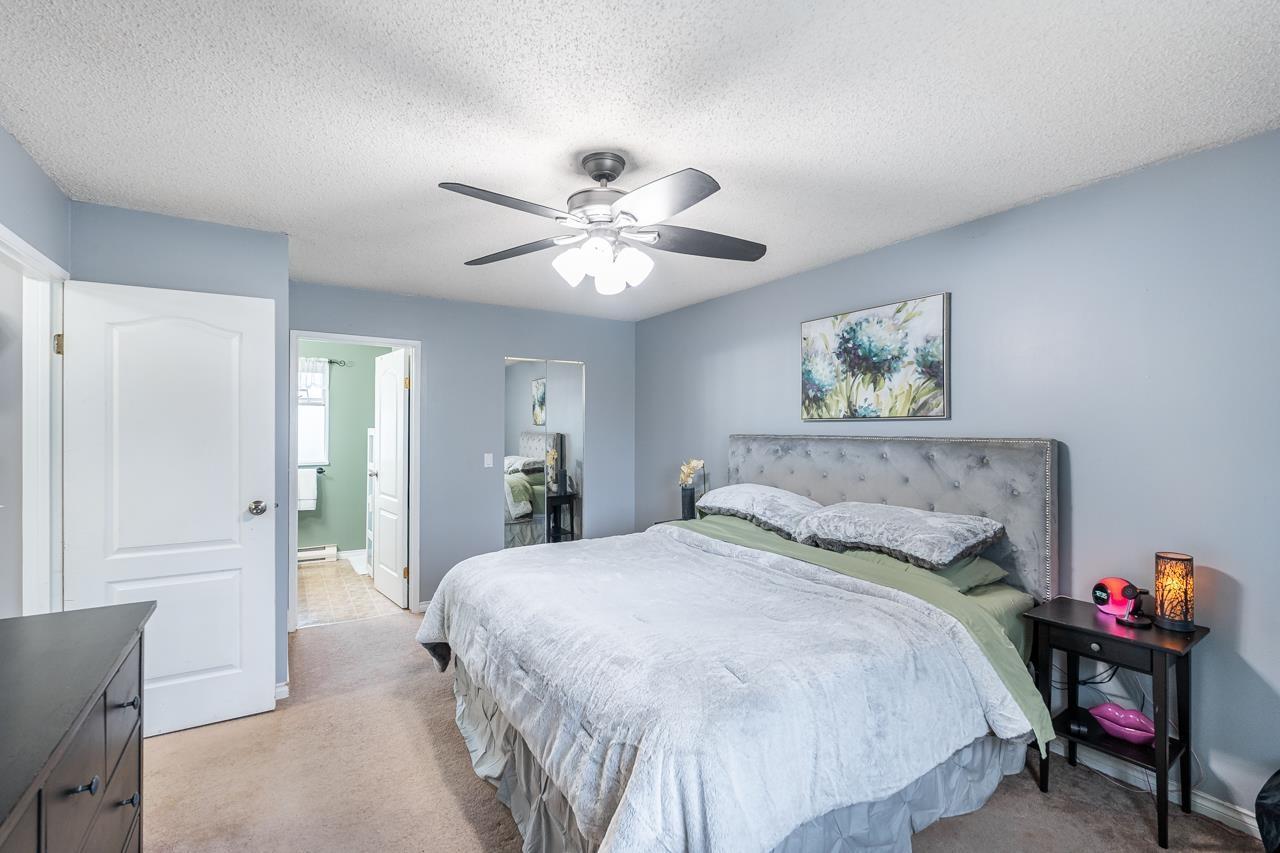 6361 172 Street, Surrey, BC - Indoor Photo Showing Bedroom