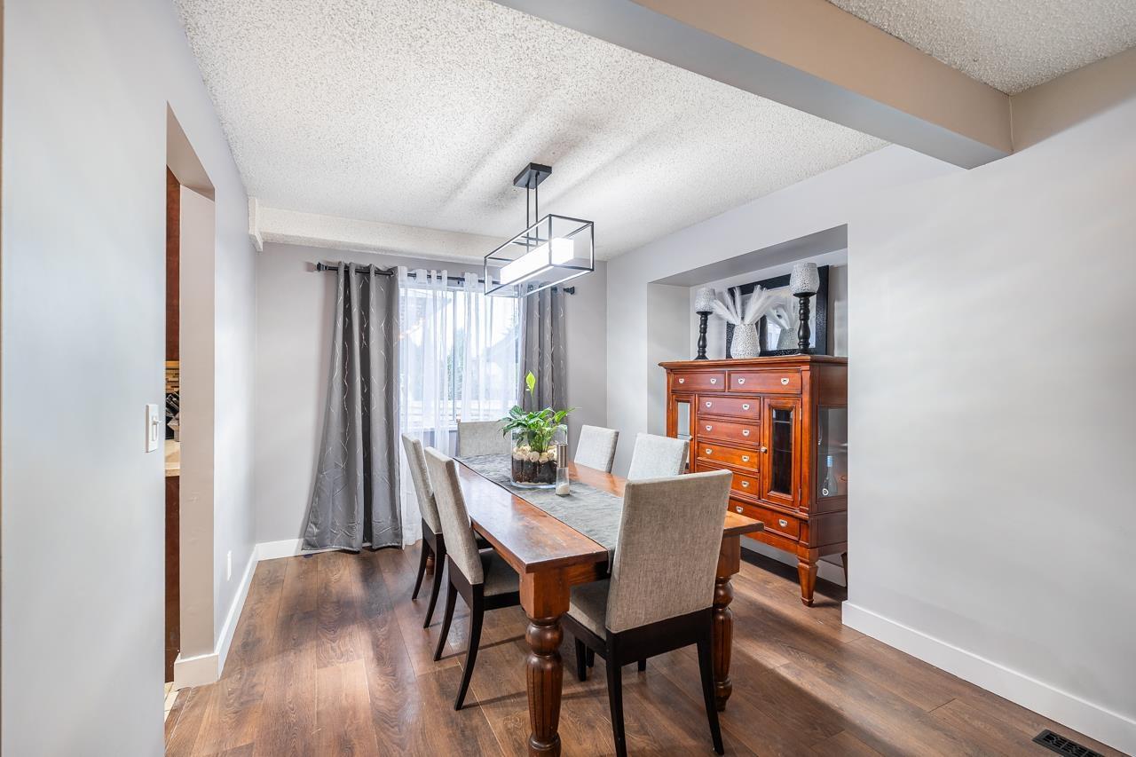 6361 172 Street, Surrey, BC - Indoor Photo Showing Dining Room