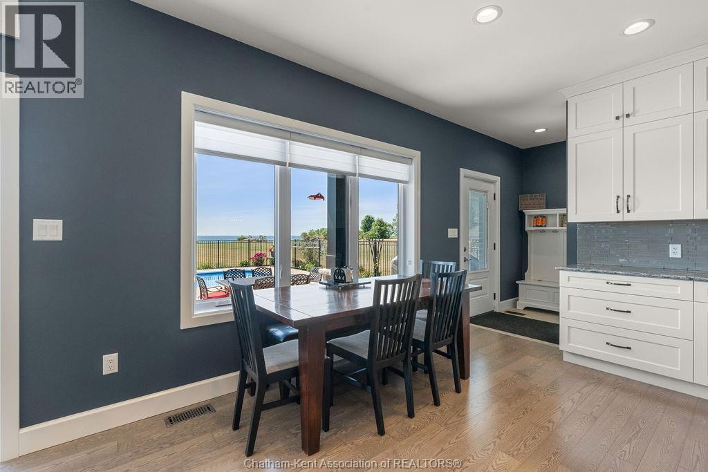 5482 Talbot Trail, Merlin, ON - Indoor Photo Showing Dining Room