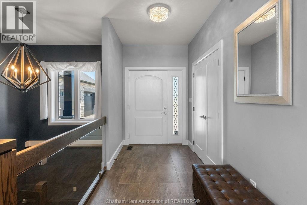 5482 Talbot Trail, Merlin, ON - Indoor Photo Showing Other Room