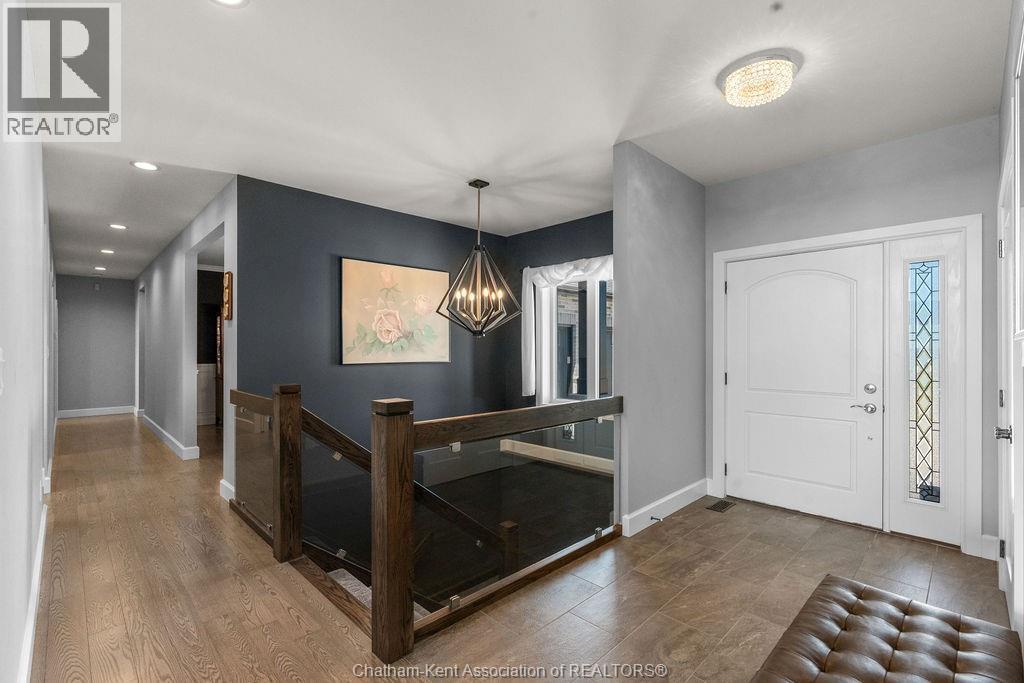 5482 Talbot Trail, Merlin, ON - Indoor Photo Showing Other Room