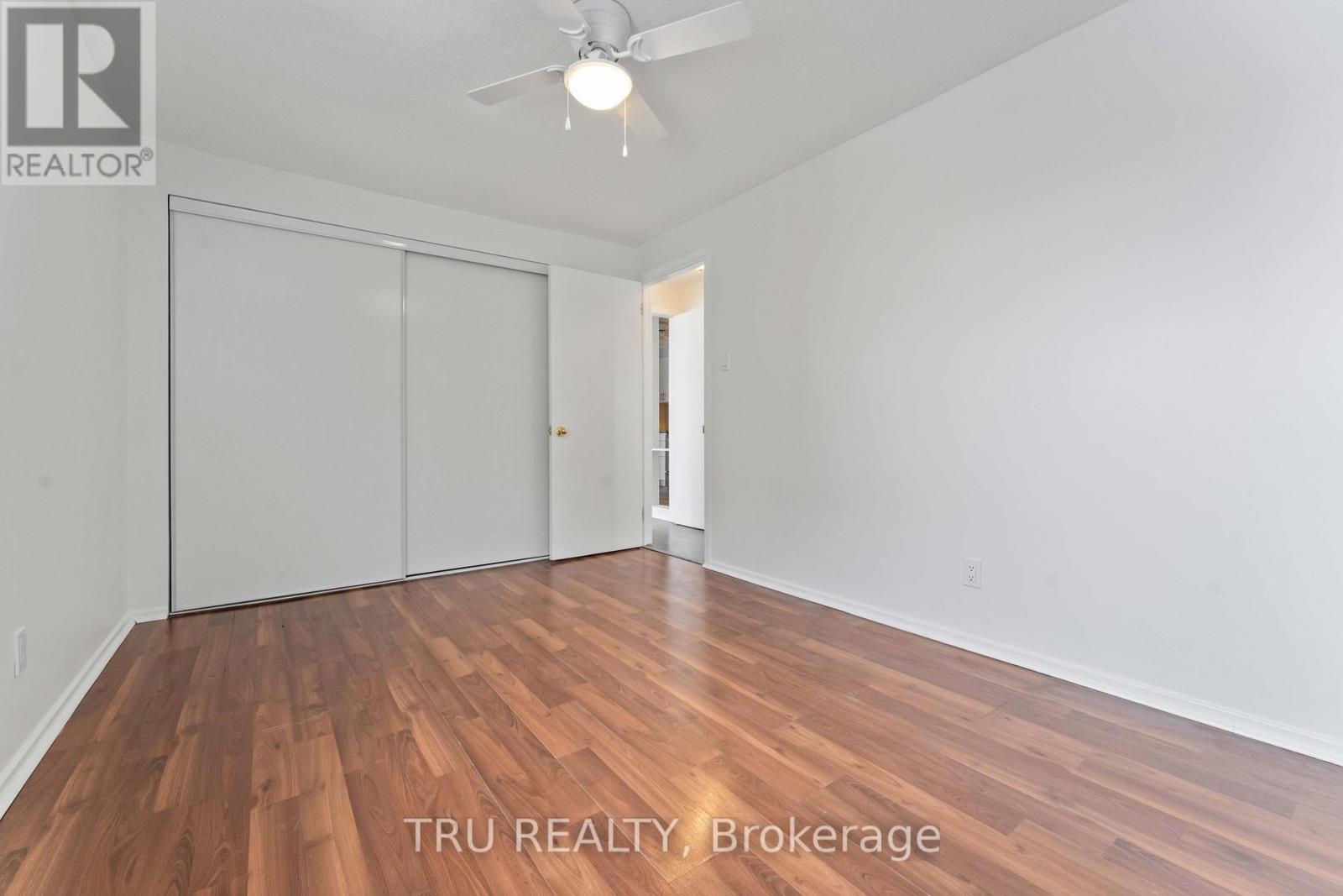 8 - 898 Elmsmere Road, Ottawa, ON - Indoor Photo Showing Other Room