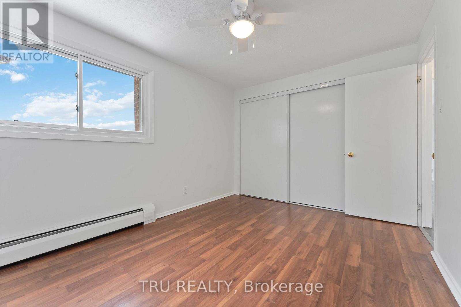 Second bedroom - 8 - 898 Elmsmere Road, Ottawa, ON - Indoor Photo Showing Other Room