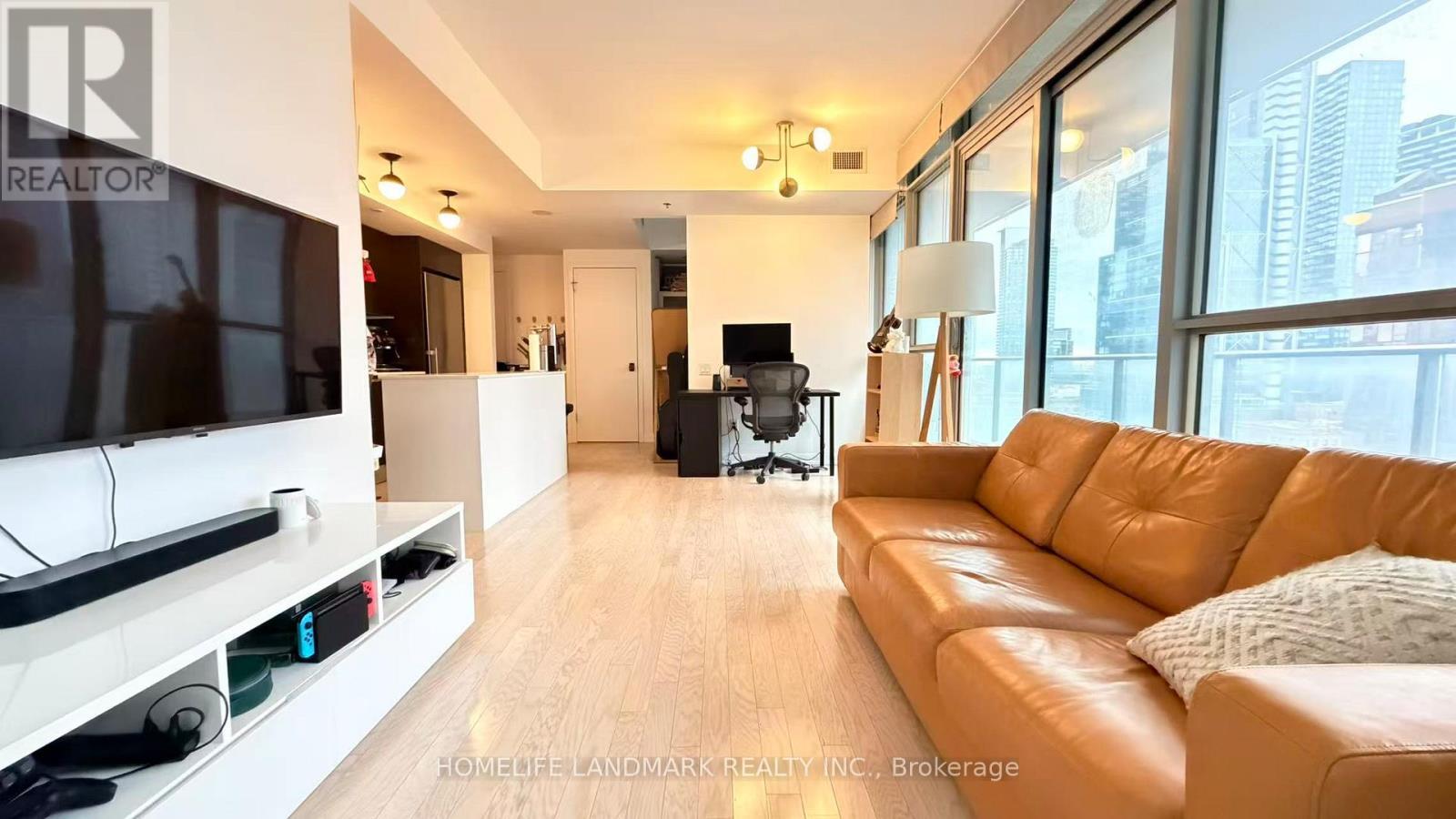 1109 - 375 King Street W, Toronto, ON - Indoor Photo Showing Living Room