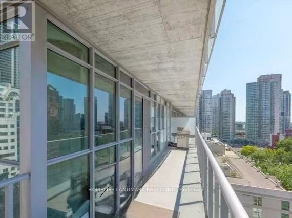 1109 - 375 King Street W, Toronto, ON - Outdoor