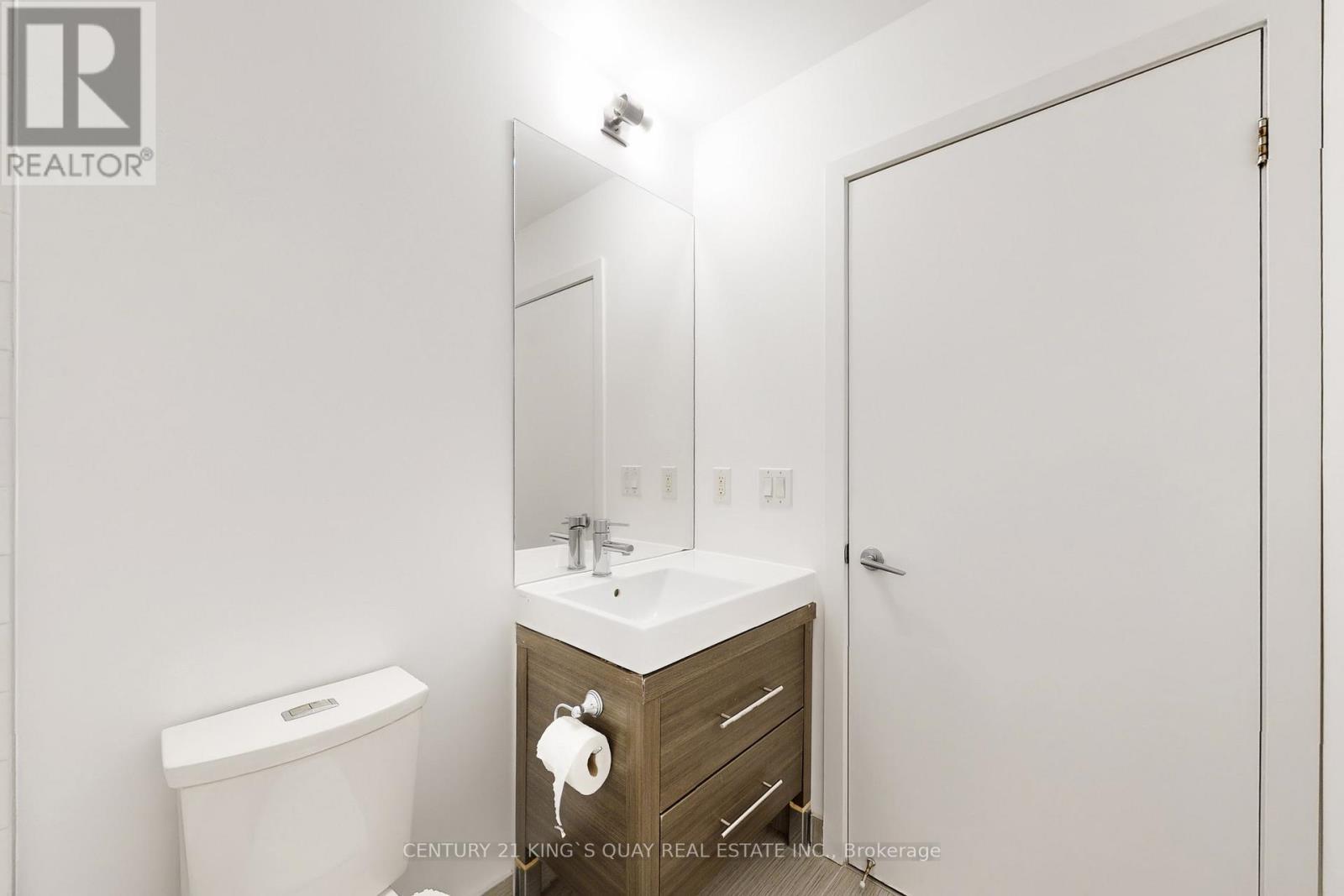 707 - 70 Forest Manor Road, Toronto, ON - Indoor Photo Showing Bathroom