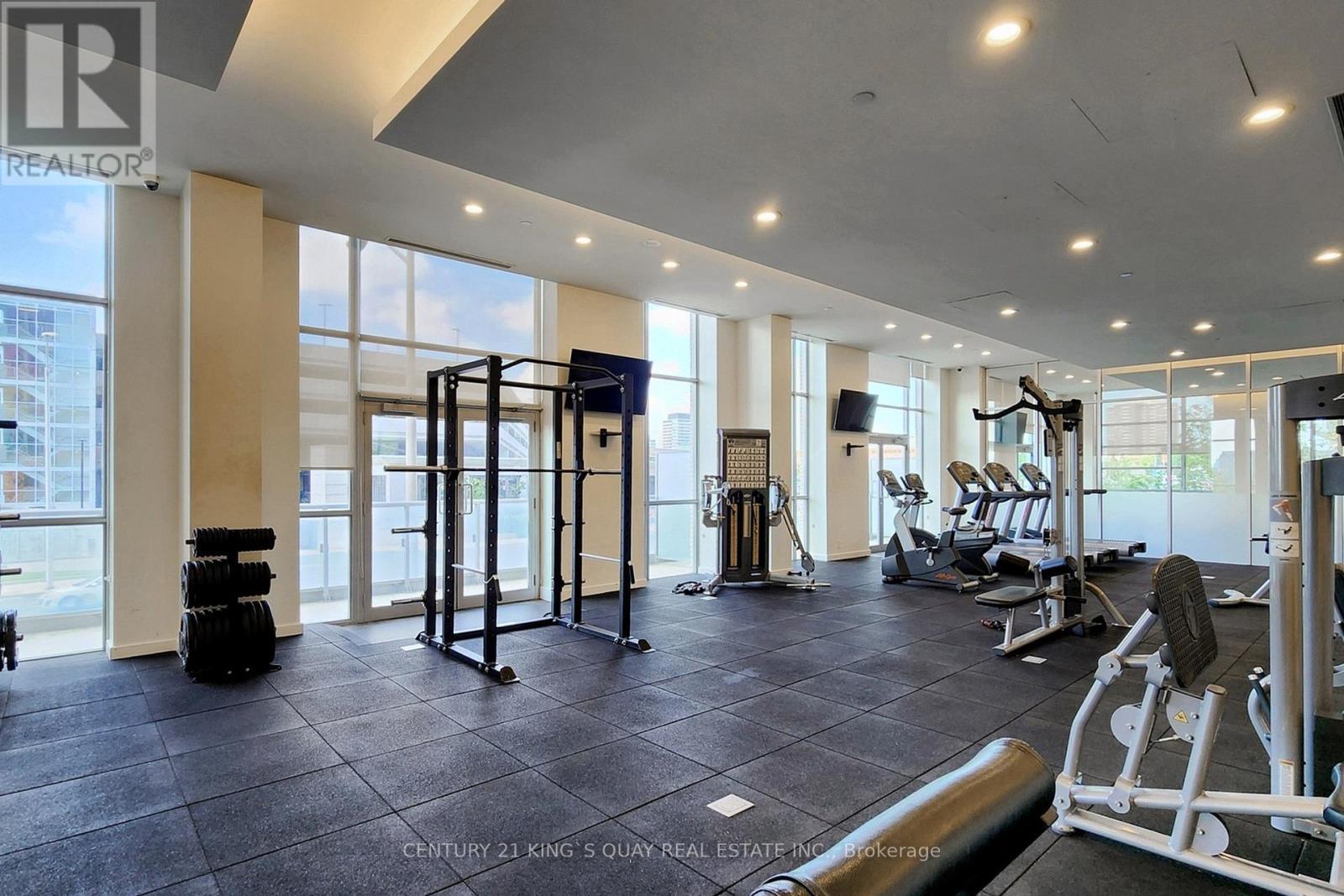 707 - 70 Forest Manor Road, Toronto, ON - Indoor Photo Showing Gym Room
