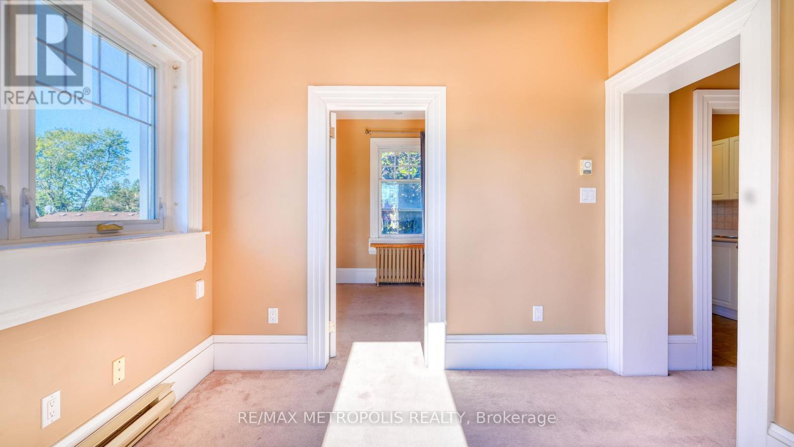 Upper #3 - 1110 Simcoe Street S, Oshawa, ON - Indoor Photo Showing Other Room