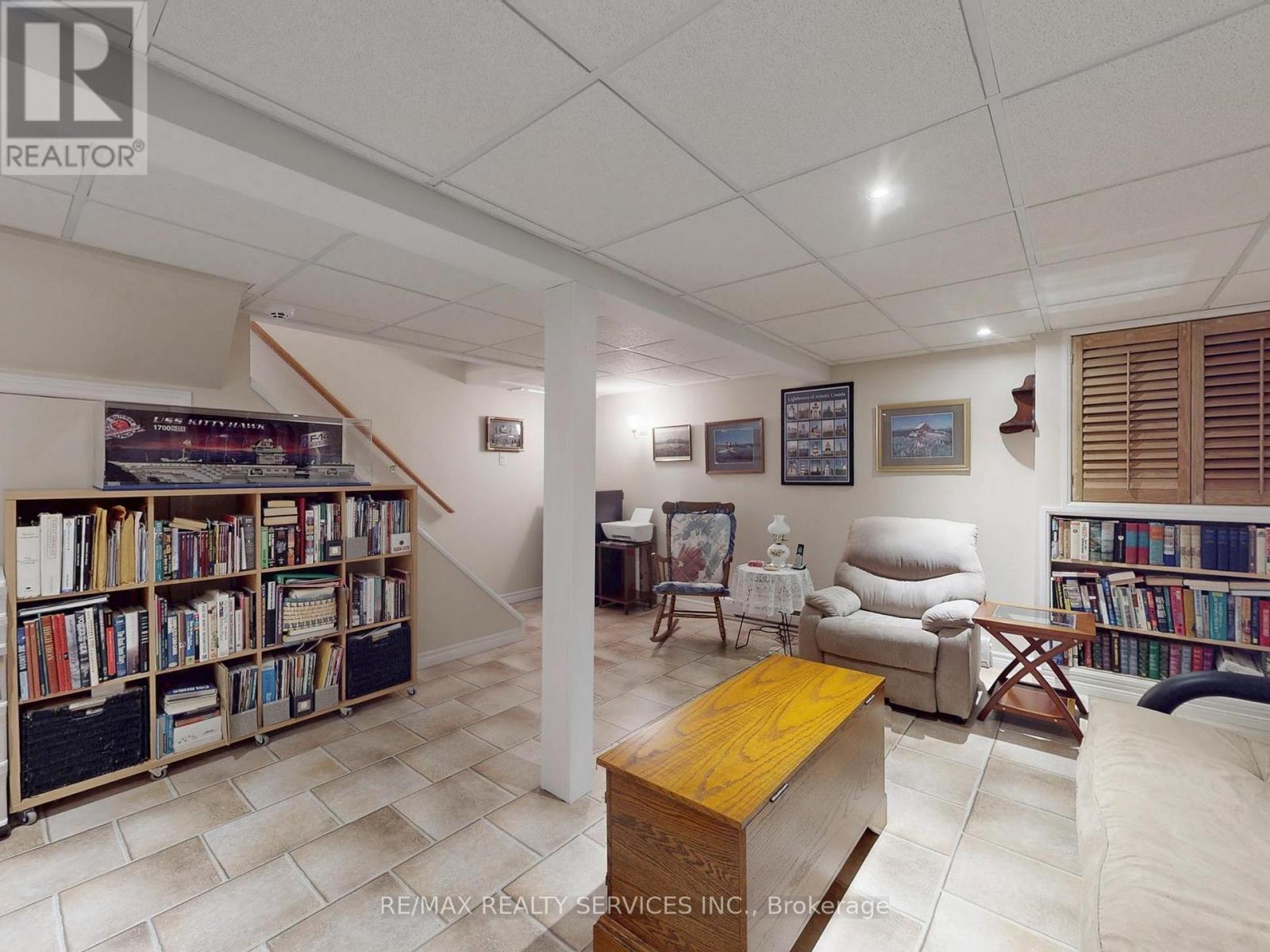 2 Grove Park Square, Brampton, ON - Indoor Photo Showing Basement