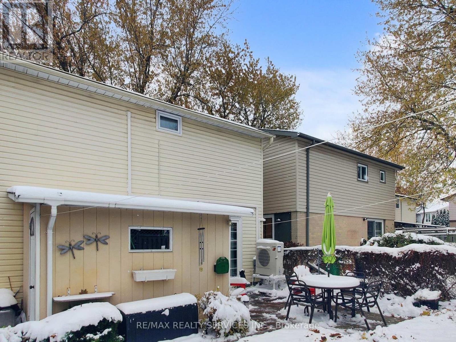 2 Grove Park Square, Brampton, ON - Outdoor With Deck Patio Veranda