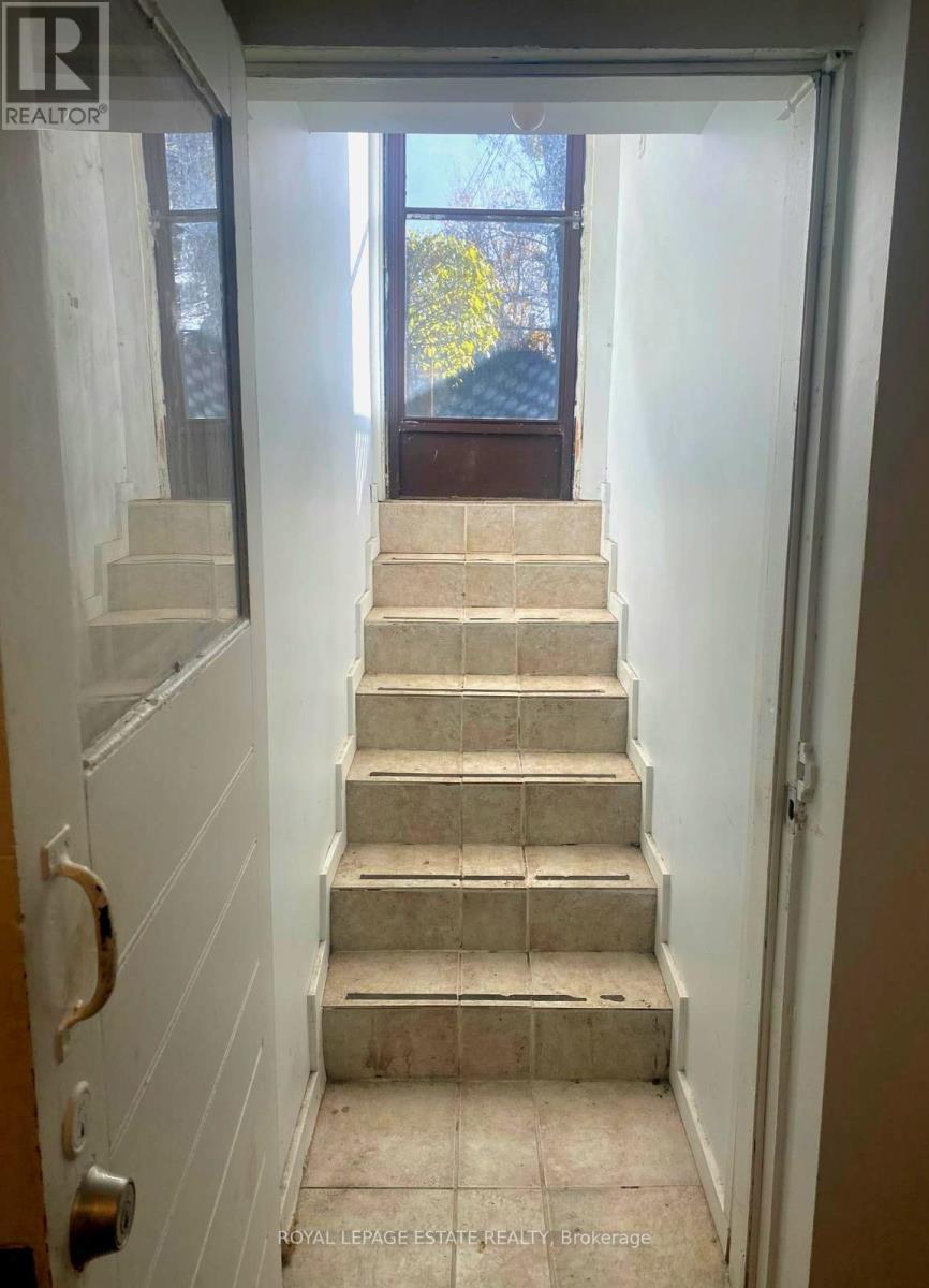 Bsmt - 67 Boustead Avenue, Toronto, ON - Indoor Photo Showing Other Room