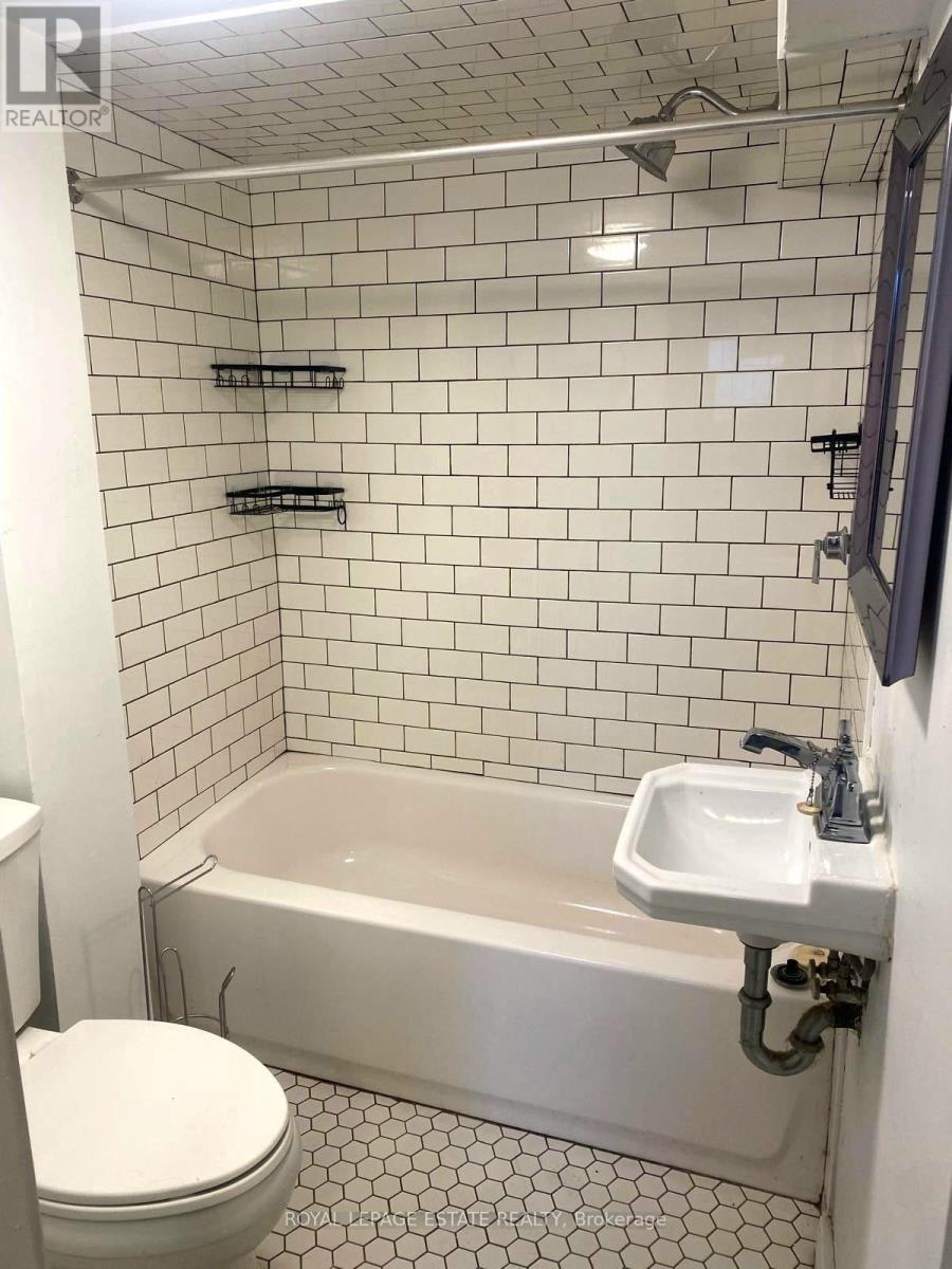 Bsmt - 67 Boustead Avenue, Toronto, ON - Indoor Photo Showing Bathroom