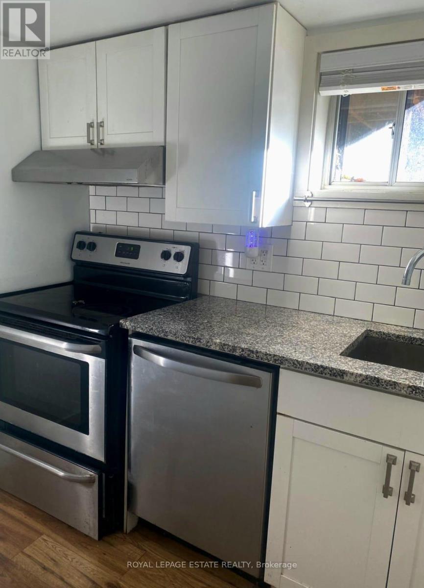 Bsmt - 67 Boustead Avenue, Toronto, ON - Indoor Photo Showing Kitchen