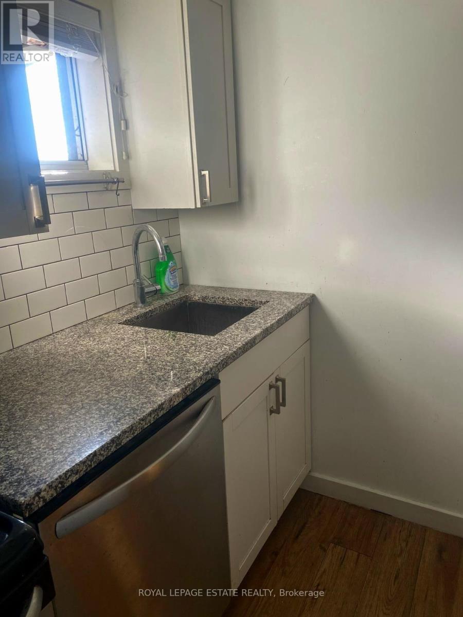Bsmt - 67 Boustead Avenue, Toronto, ON - Indoor Photo Showing Kitchen