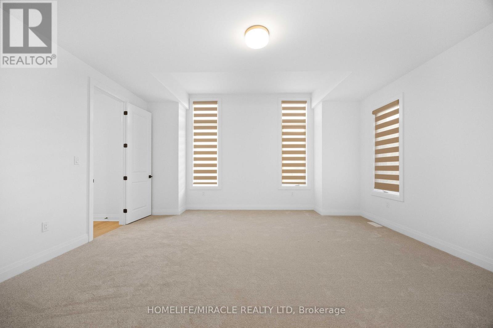 33 Spiritwood Way, Brampton, ON - Indoor Photo Showing Other Room