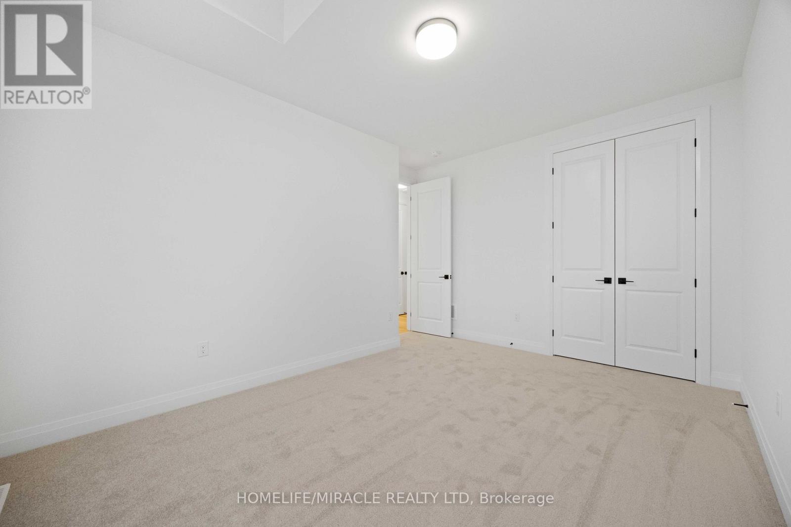 33 Spiritwood Way, Brampton, ON - Indoor Photo Showing Other Room
