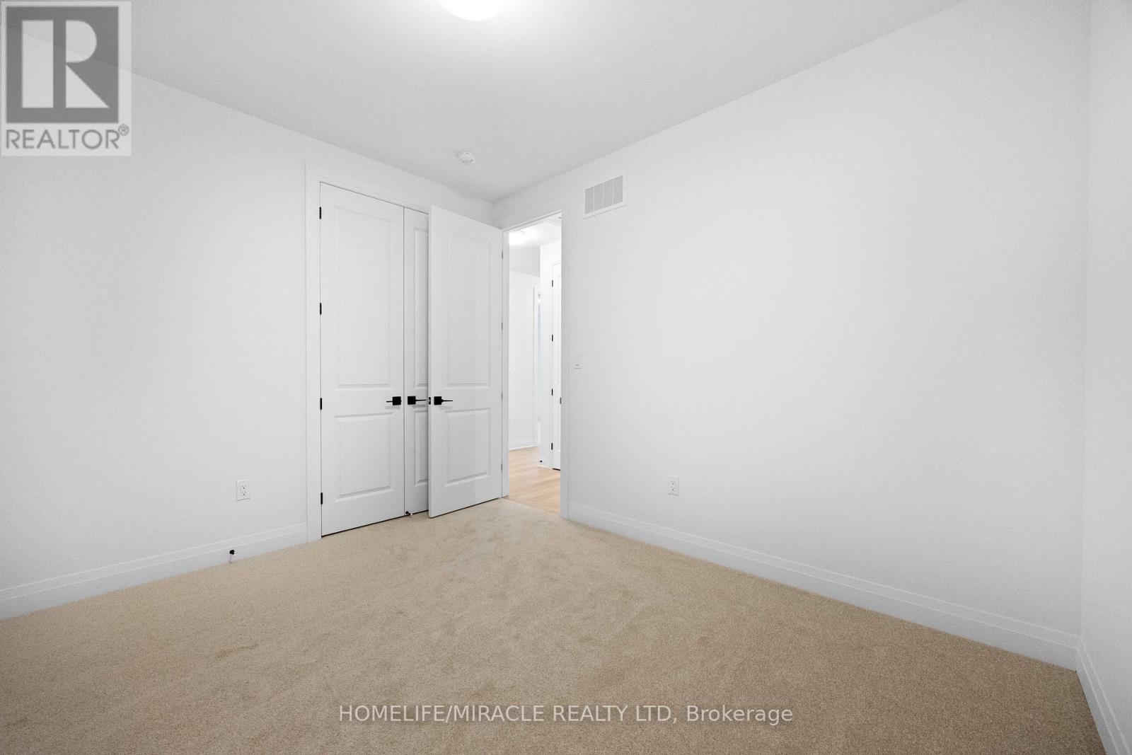 33 Spiritwood Way, Brampton, ON - Indoor Photo Showing Other Room