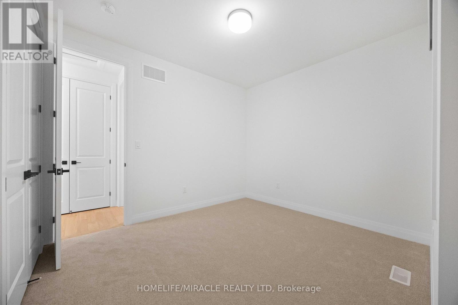 33 Spiritwood Way, Brampton, ON - Indoor Photo Showing Other Room