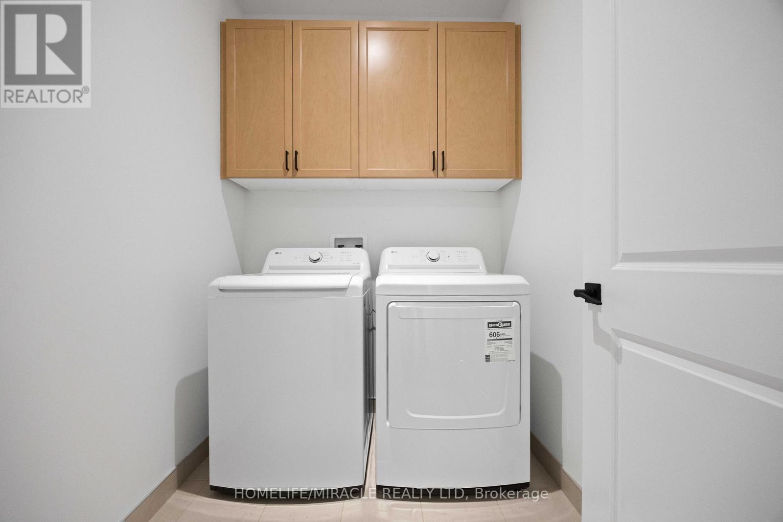 33 Spiritwood Way, Brampton, ON - Indoor Photo Showing Laundry Room