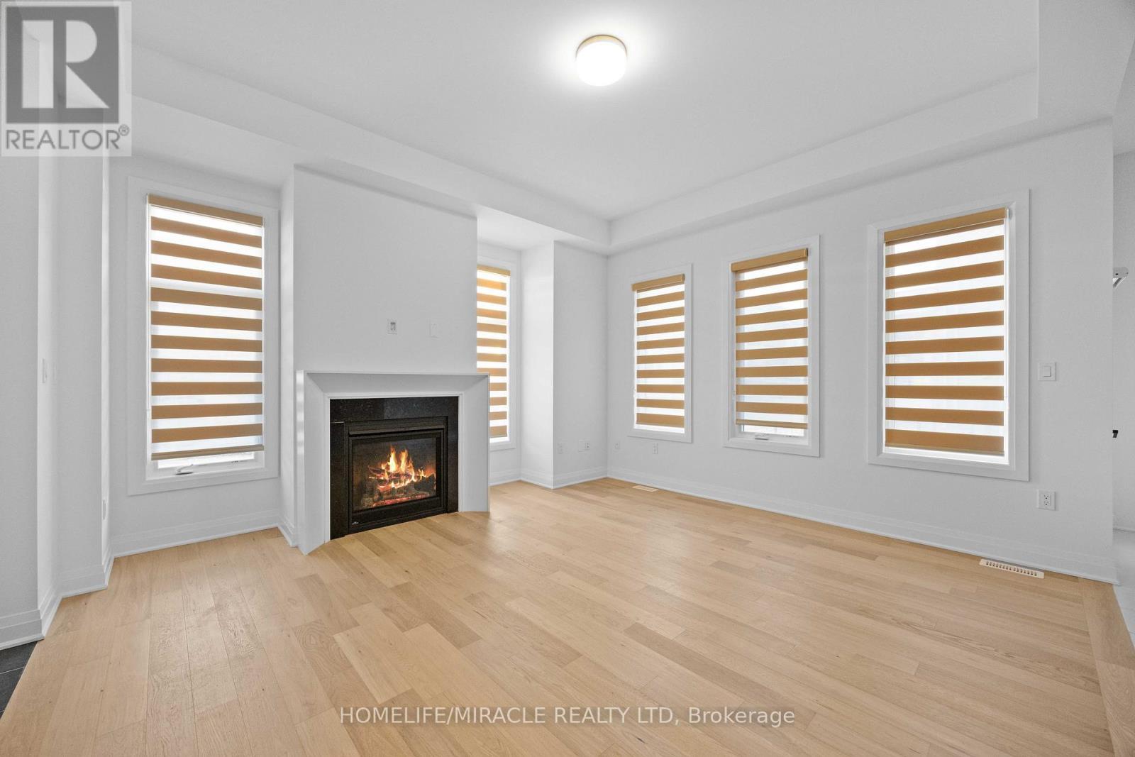 33 Spiritwood Way, Brampton, ON - Indoor With Fireplace