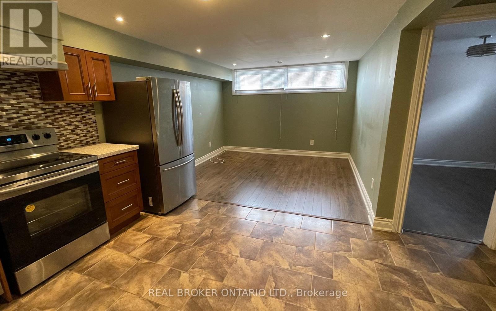 926 Flagship Drive, Mississauga, ON - Indoor