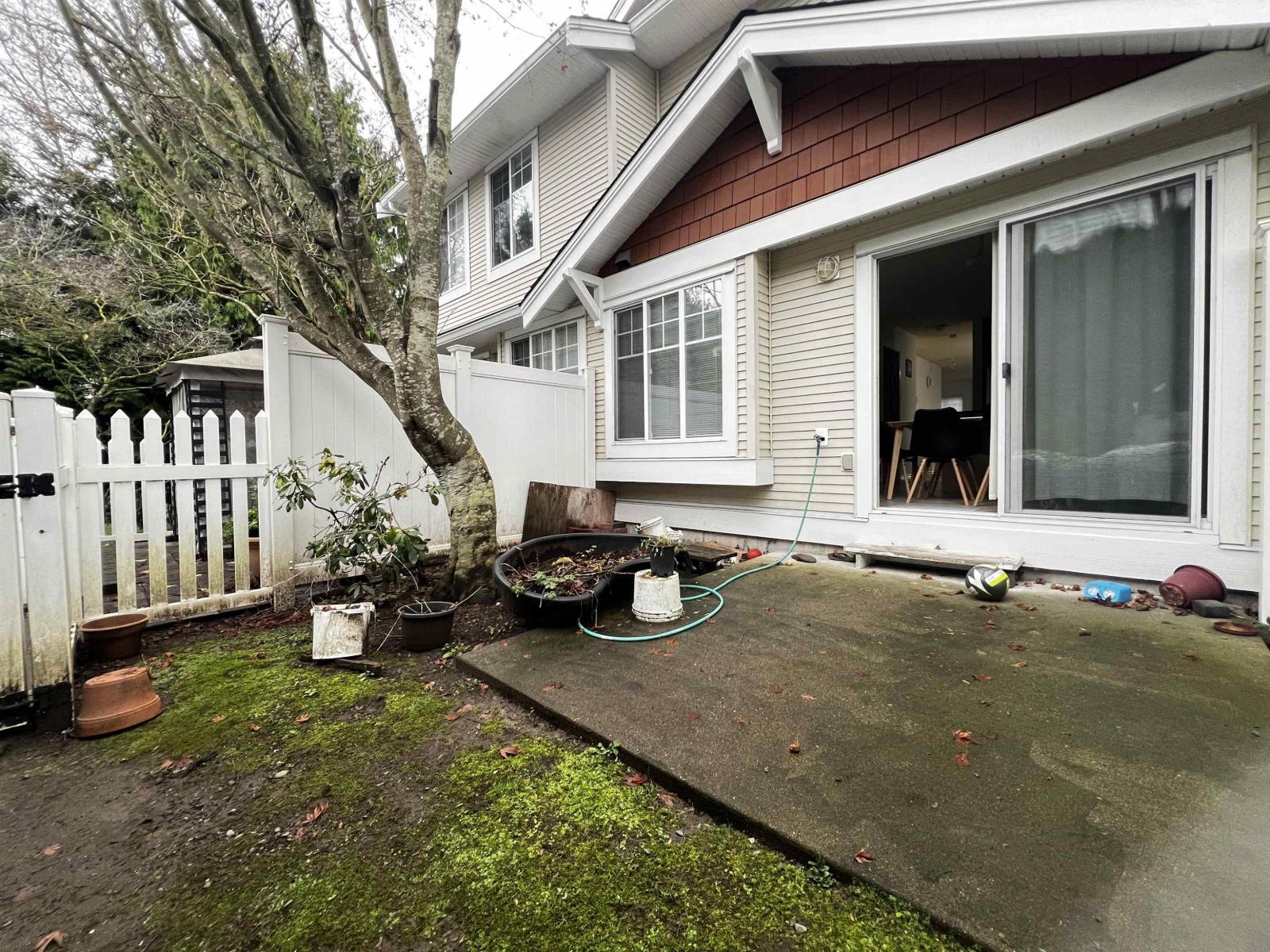 75 12110 75A Avenue, Surrey, BC - Outdoor