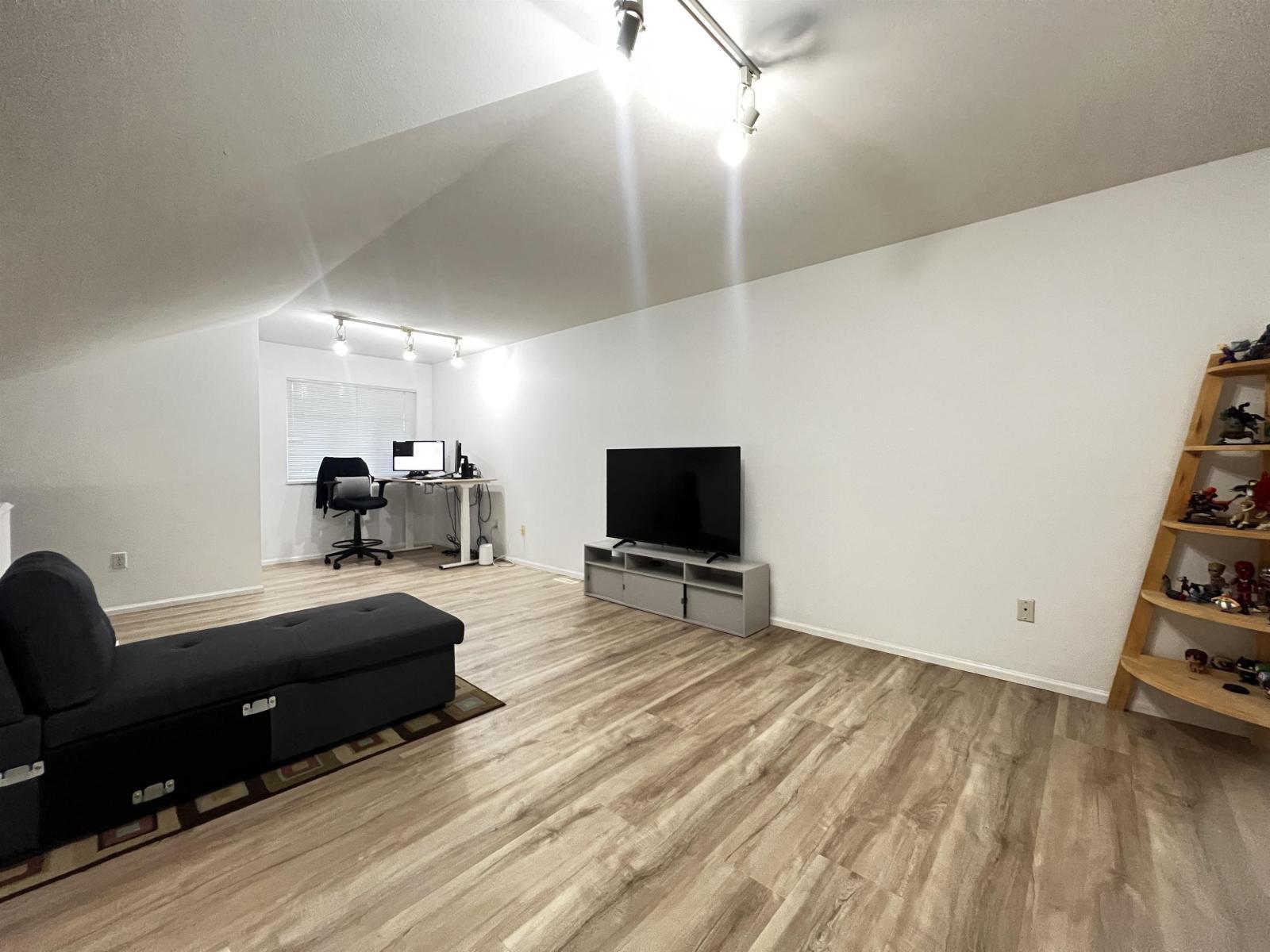 75 12110 75A Avenue, Surrey, BC - Indoor