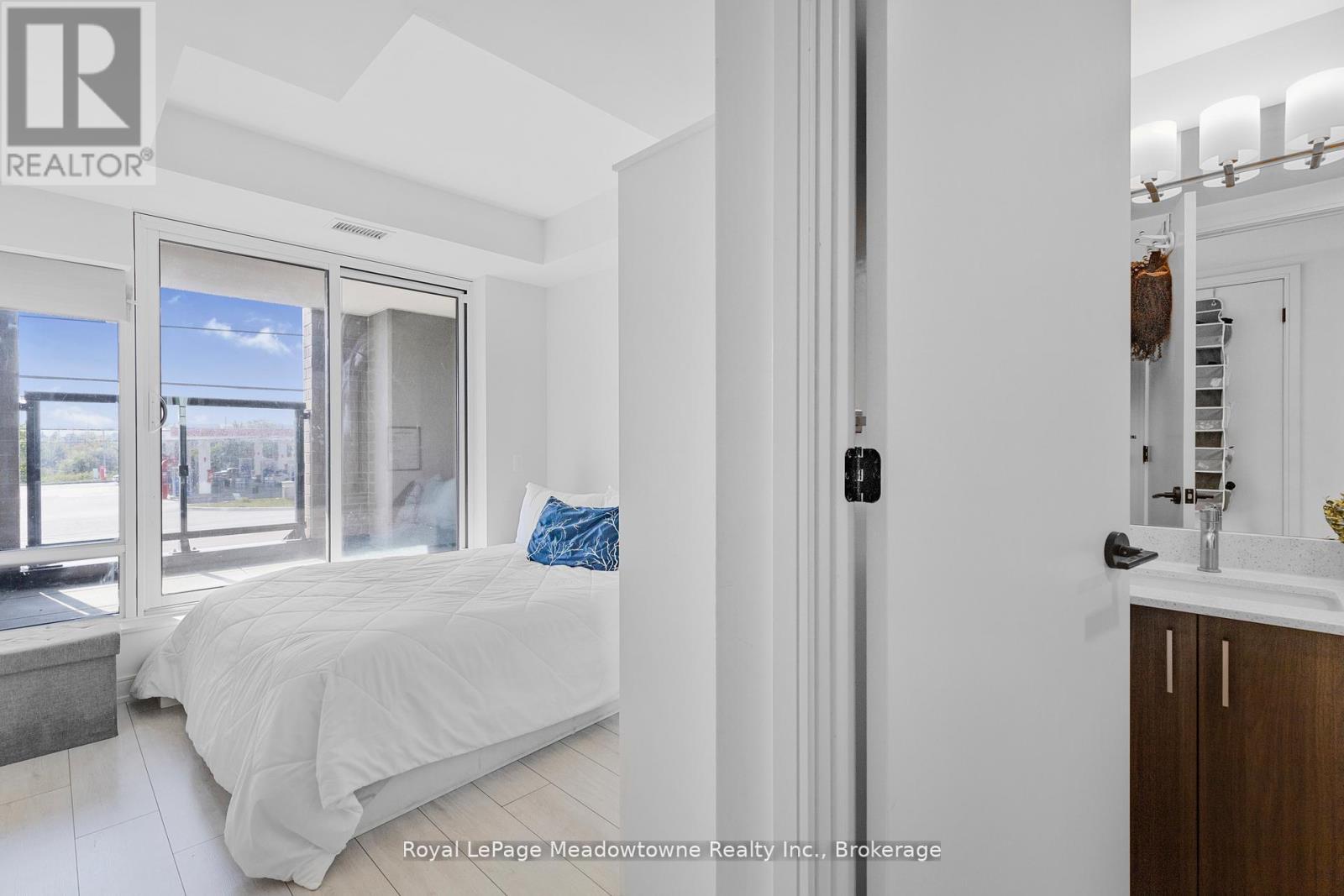 Th 107 - 8010 Derry Road, Milton (Co Coates), ON - Indoor Photo Showing Bedroom