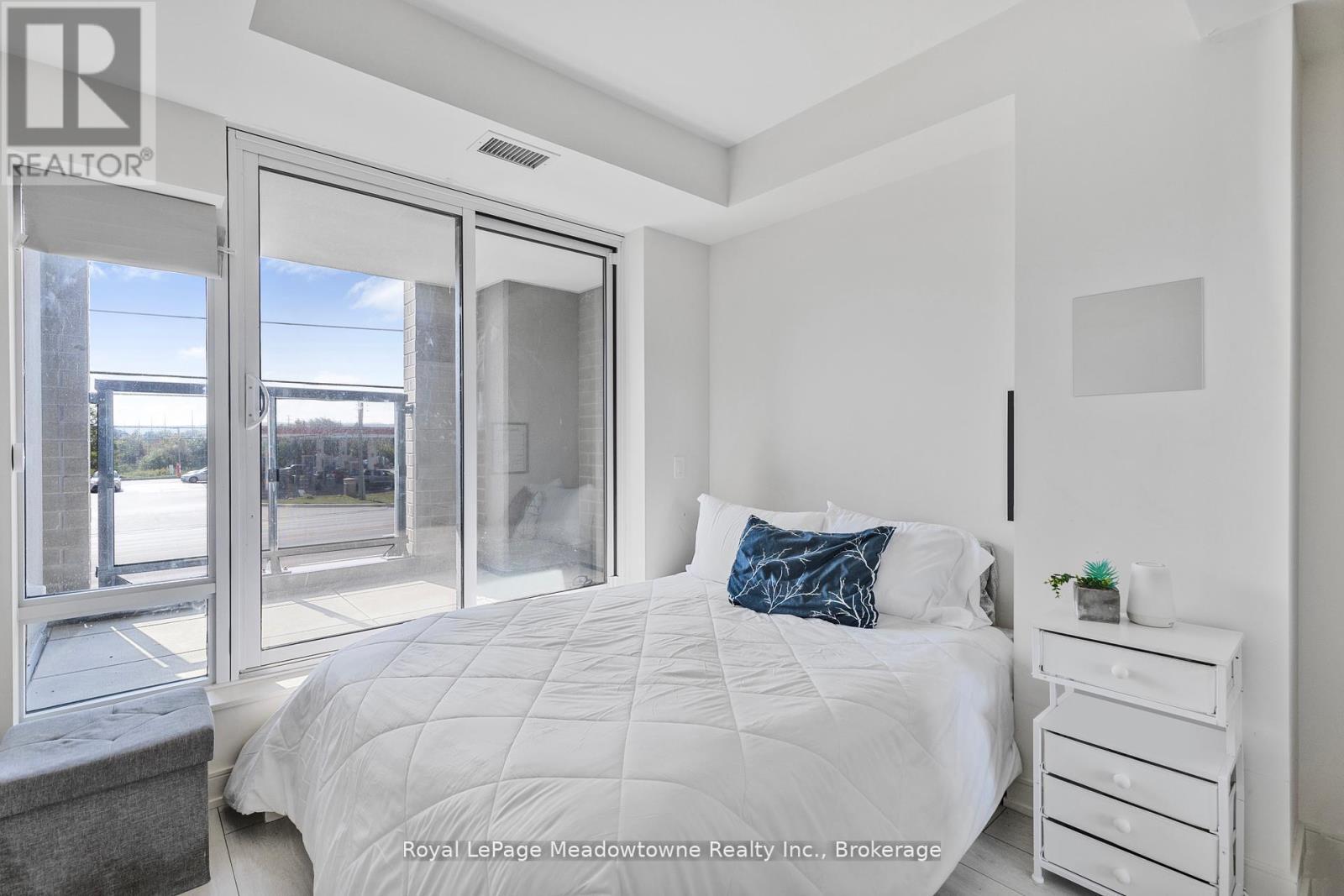 Th 107 - 8010 Derry Road, Milton (Co Coates), ON - Indoor Photo Showing Bedroom