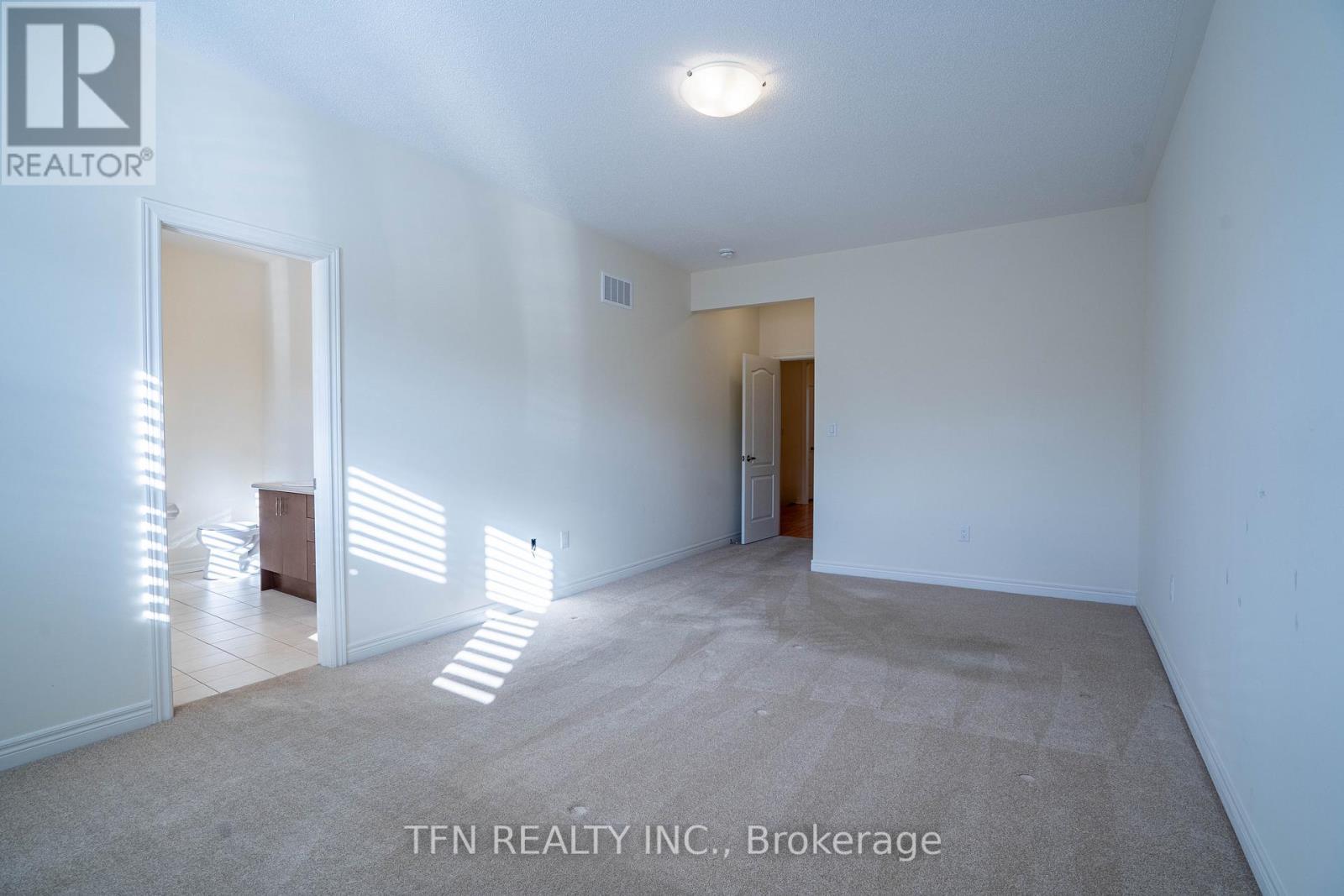 42 Ebenezer Drive, Hamilton, ON - Indoor Photo Showing Other Room