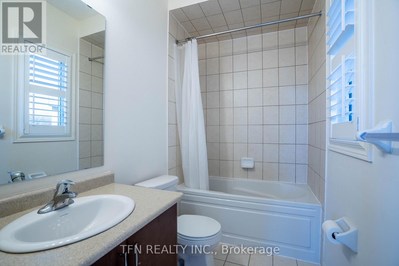 42 Ebenezer Drive, Hamilton, ON - Indoor Photo Showing Bathroom