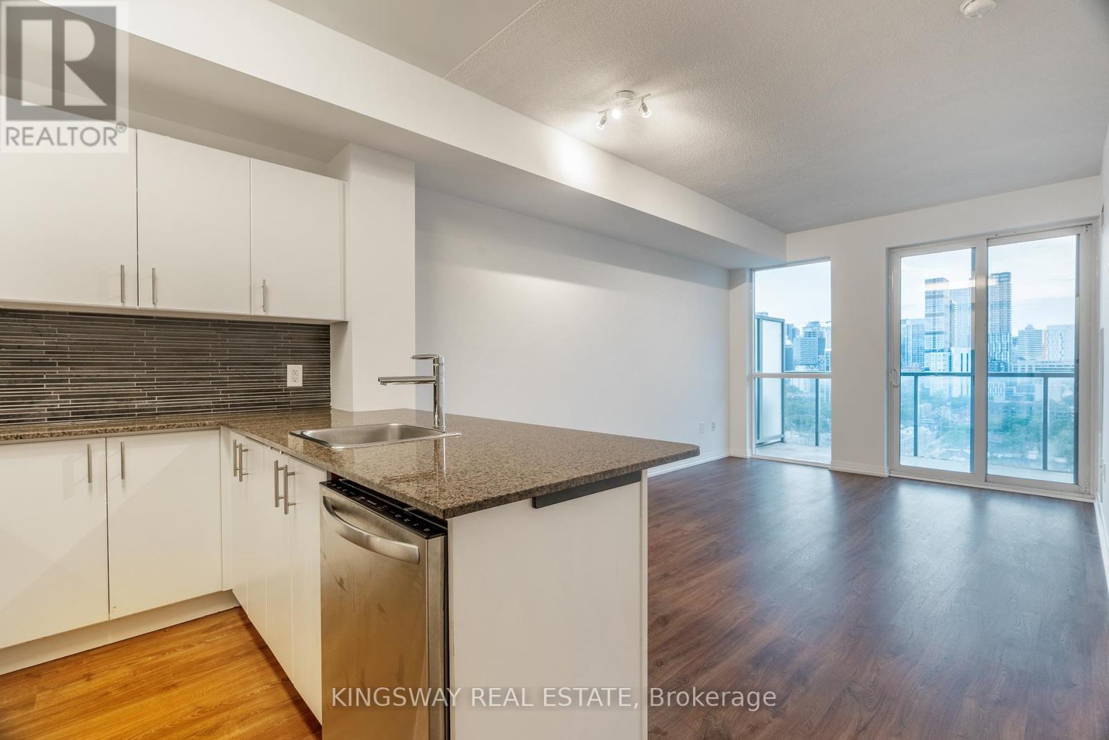 25 Cole Street, Toronto, ON - Indoor Photo Showing Kitchen