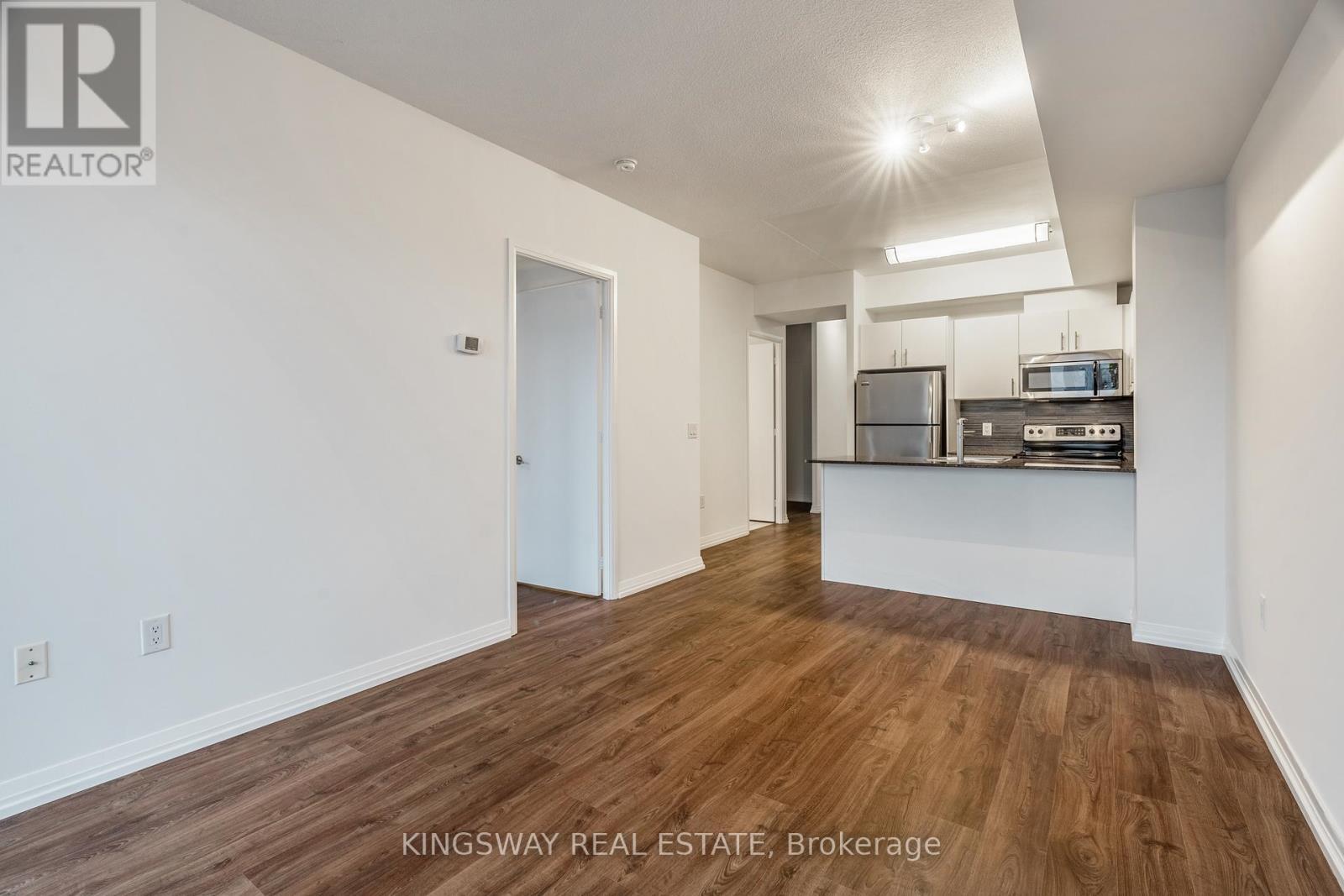 25 Cole Street, Toronto, ON - Indoor Photo Showing Kitchen