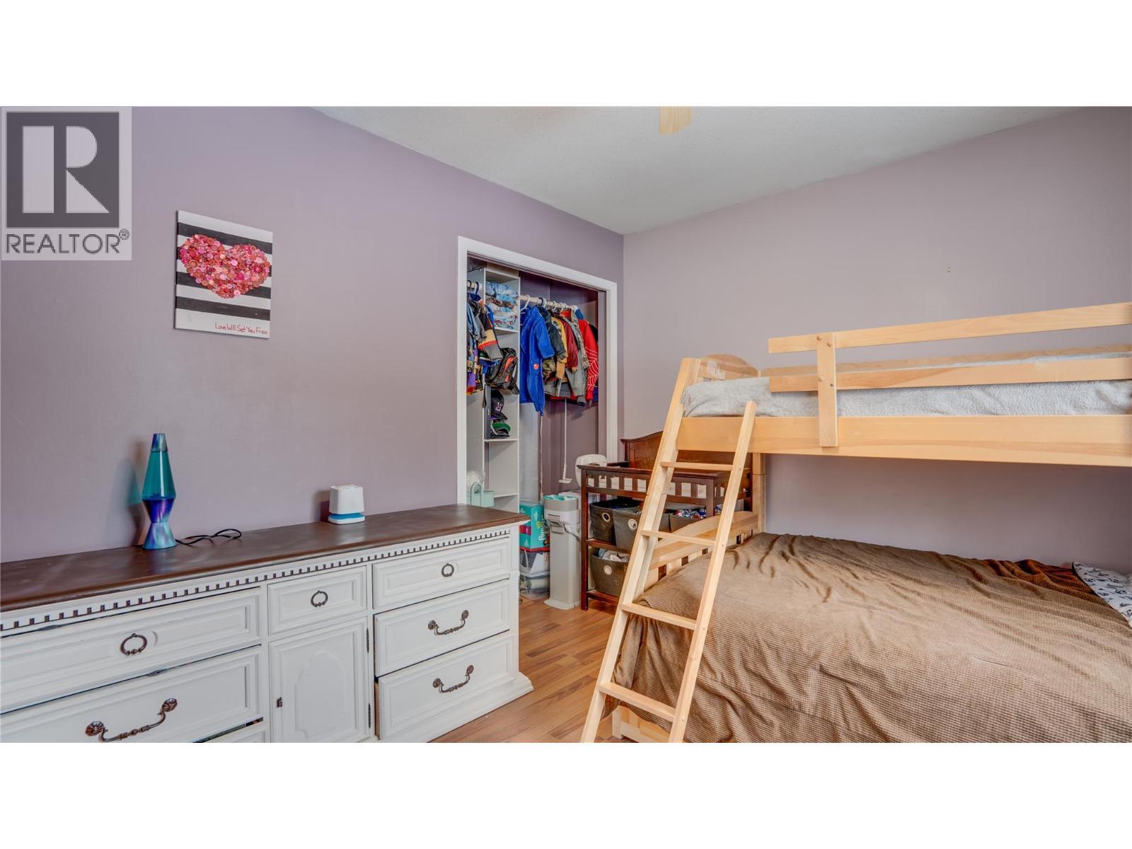 2086 Yankee Flats Road, Salmon Arm, BC - Indoor Photo Showing Bedroom