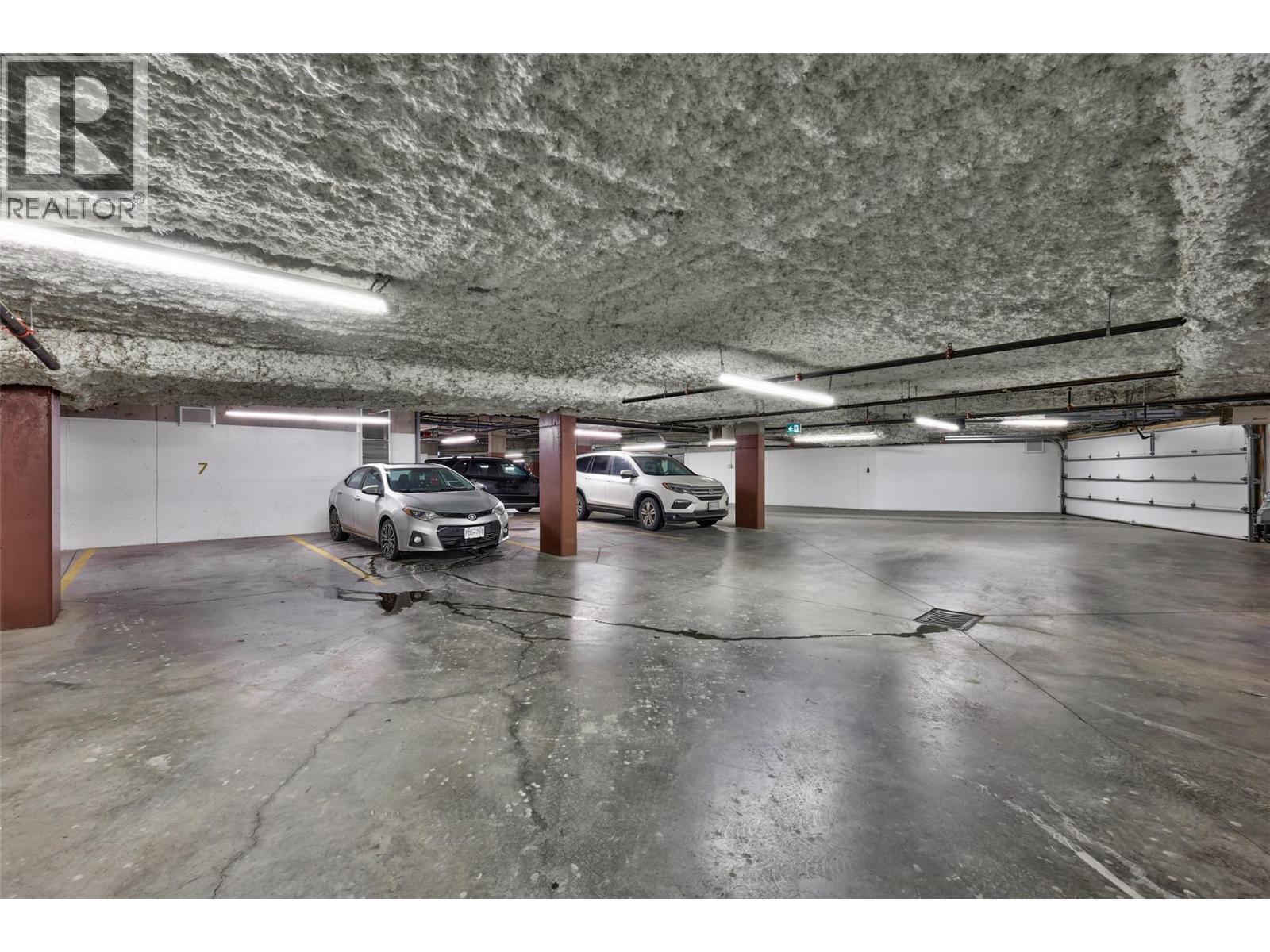 875 University Drive Unit# 105, Kamloops, BC - Indoor Photo Showing Garage